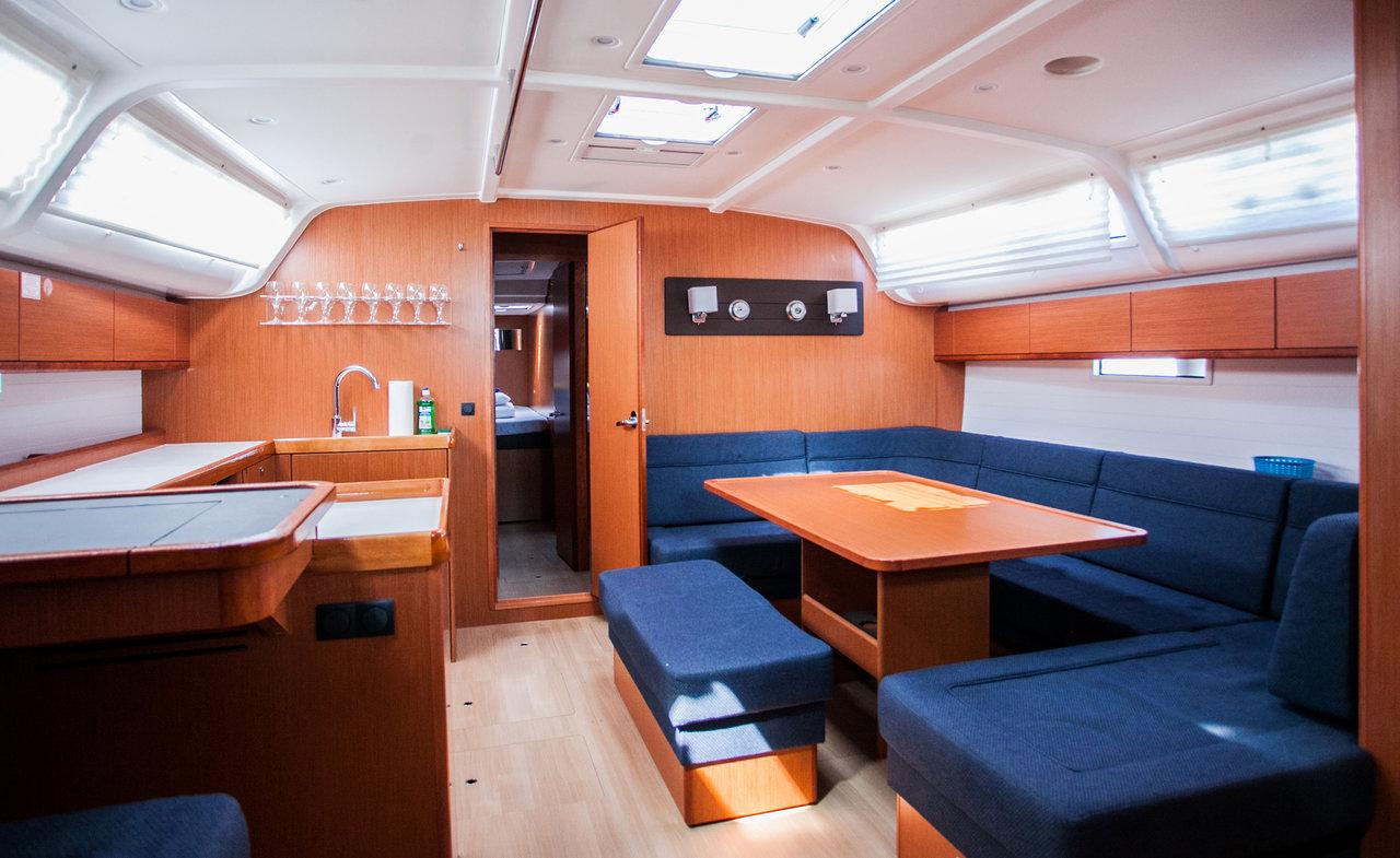 Bavaria Cruiser 51, picture 5