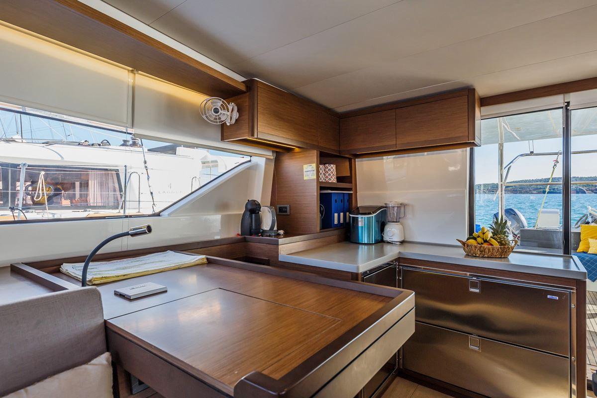 Lagoon 50 - 6 + 1 cab., picture 8