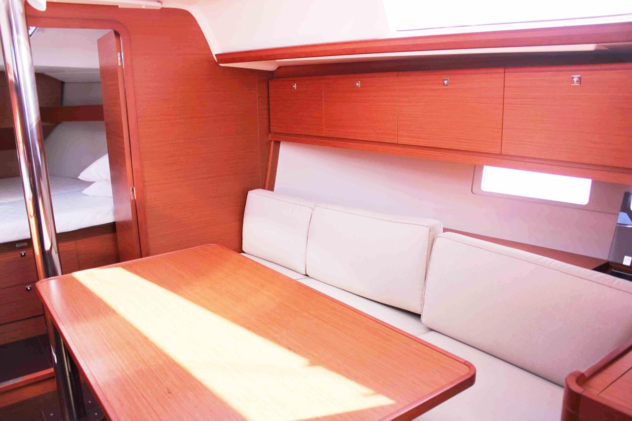 Dufour 382 GL, picture 6
