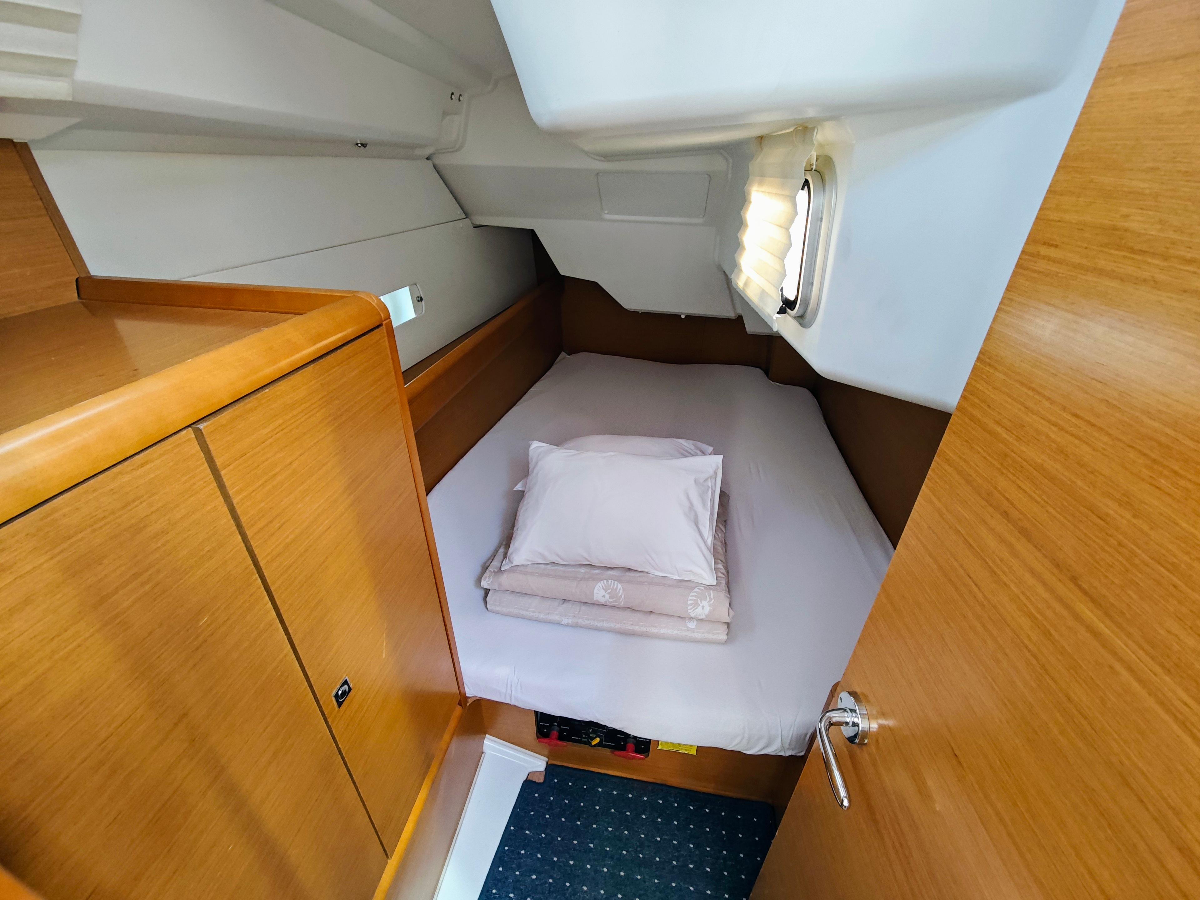 Sun Odyssey 379, picture 9