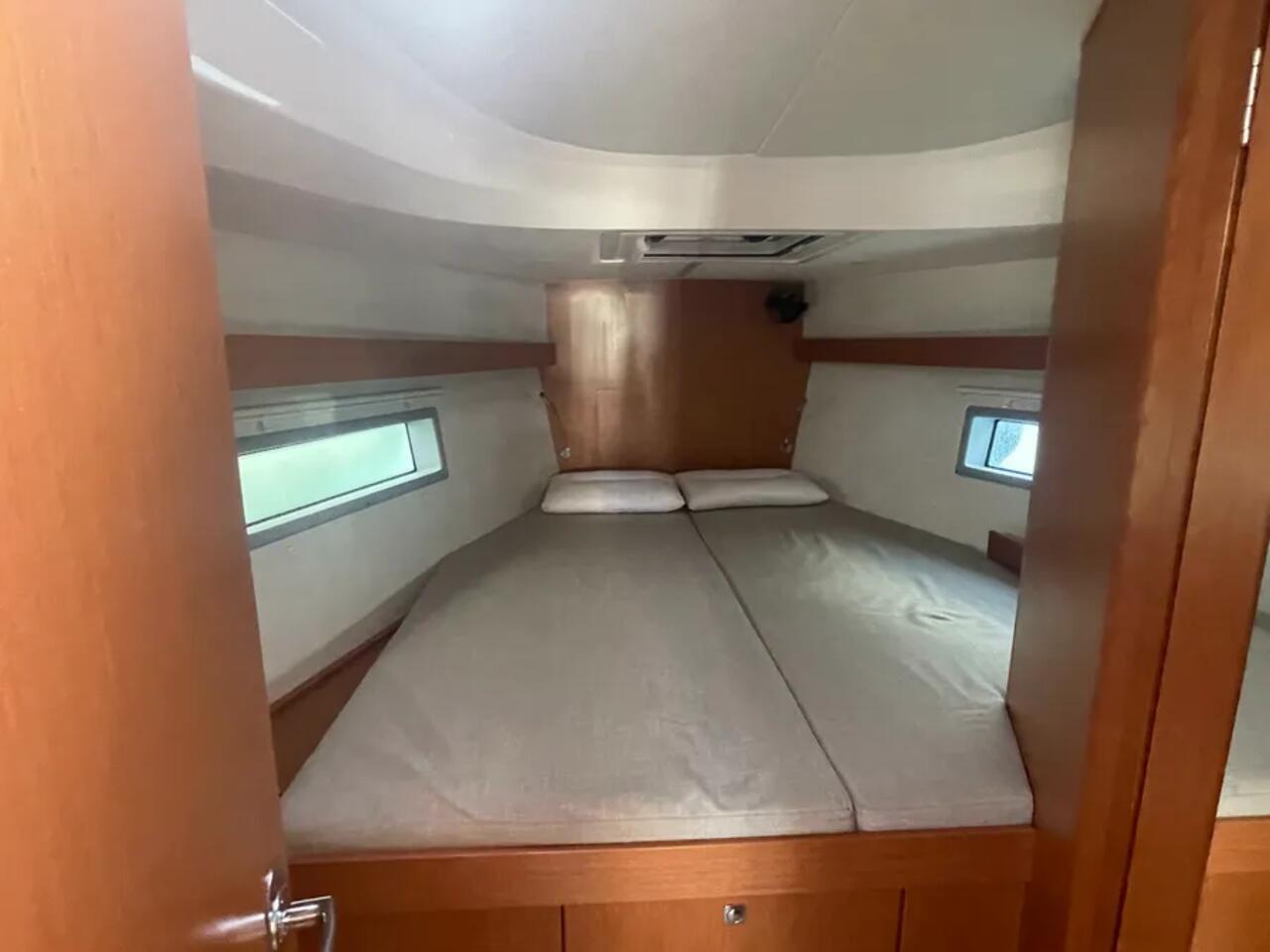 Bavaria C42, picture 8