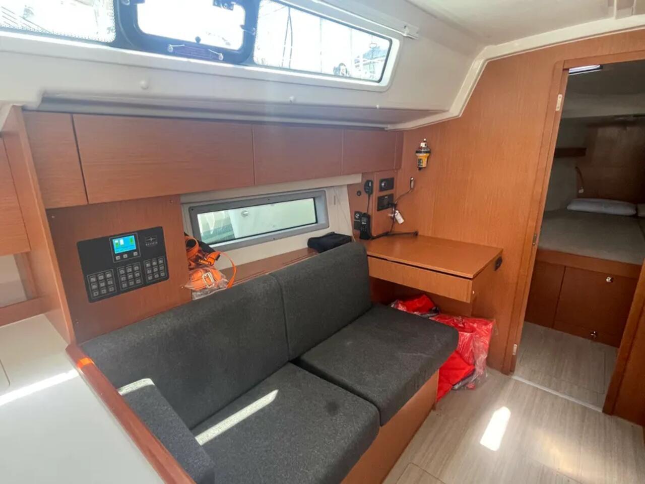 Bavaria C42, picture 5