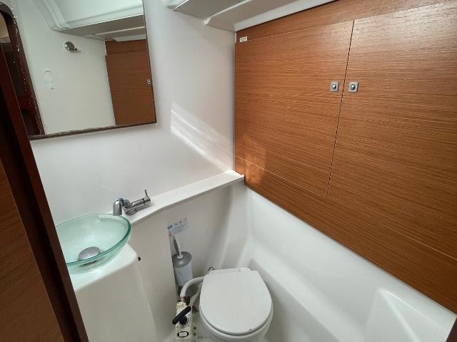 Dufour 460 GL, picture 6