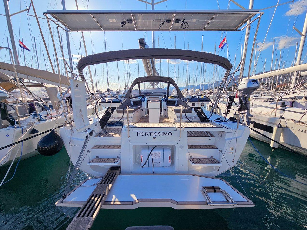 Dufour 44 - 4 cab, picture 1