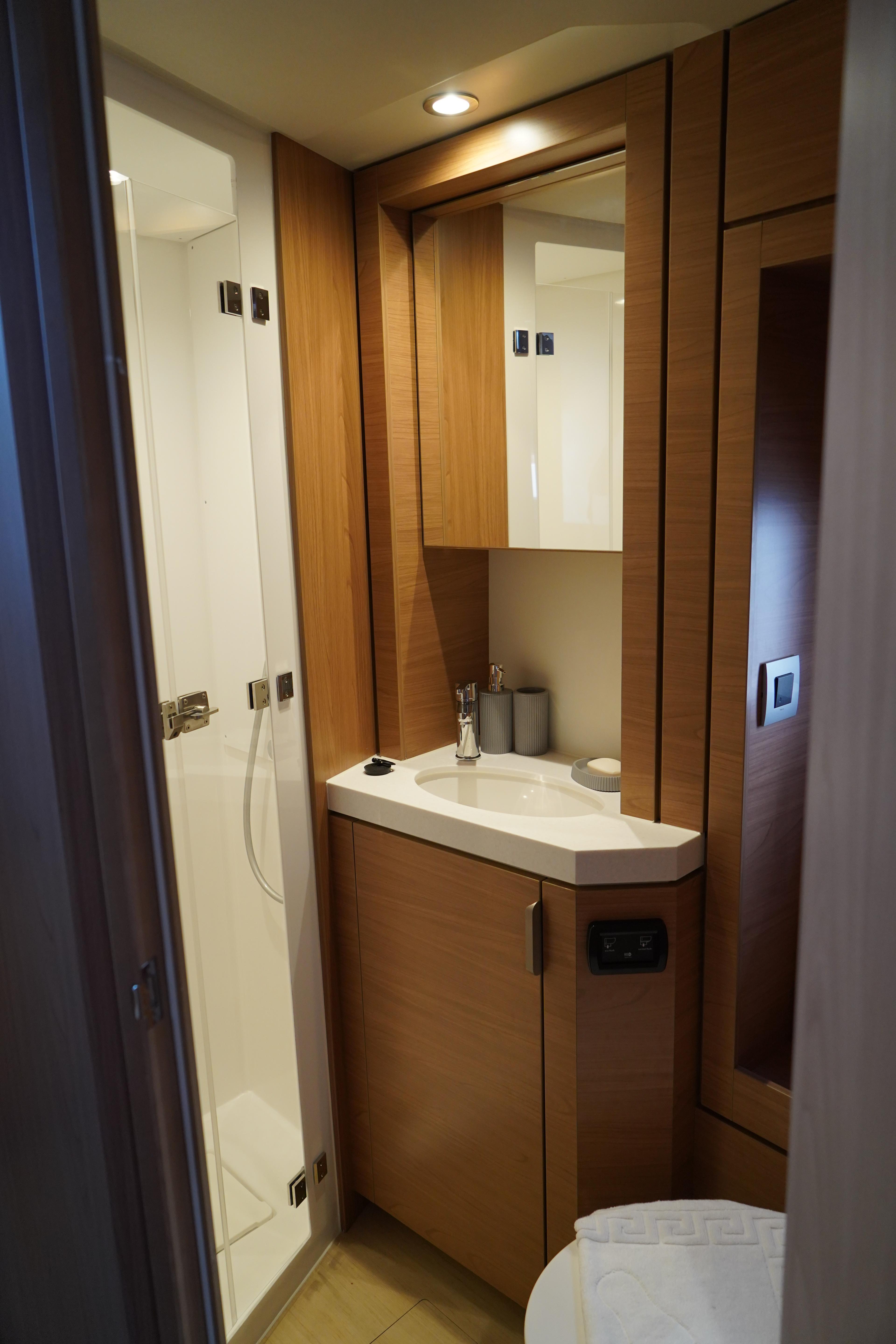 Bali 4.6 - 5 + 1 cab., picture 31