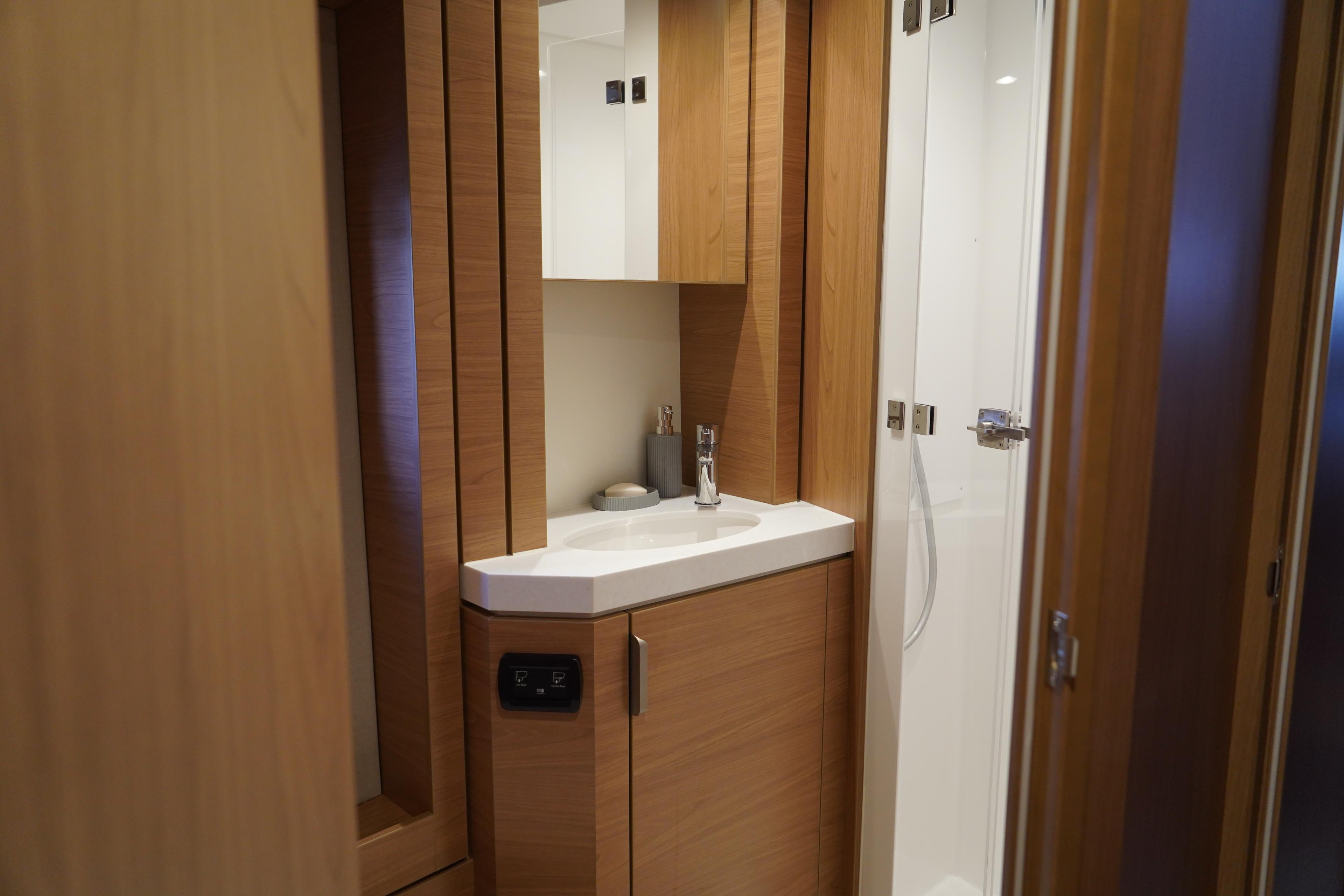 Bali 4.6 - 5 + 1 cab., picture 33