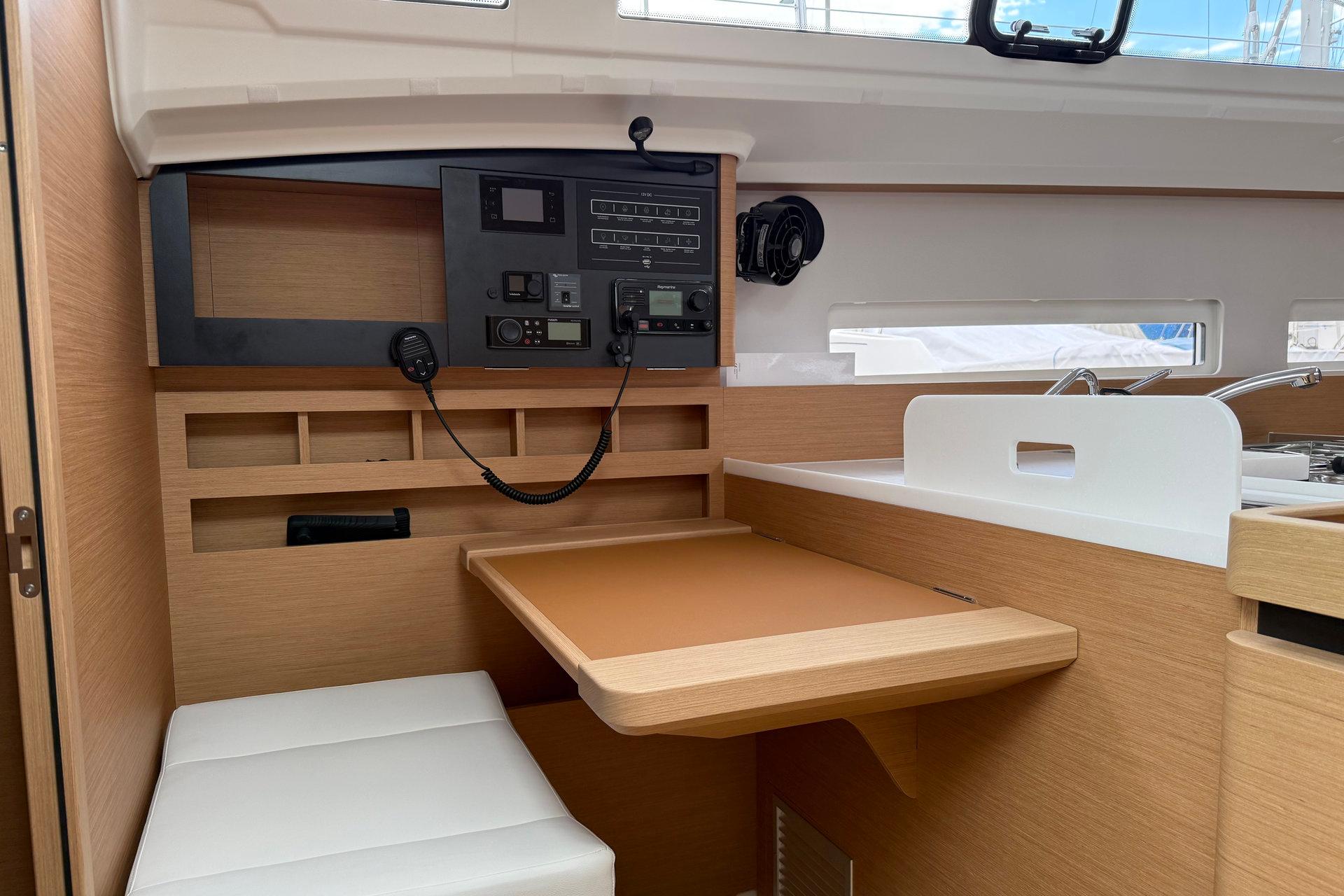 Sun Odyssey 410 - 3 cab., picture 9