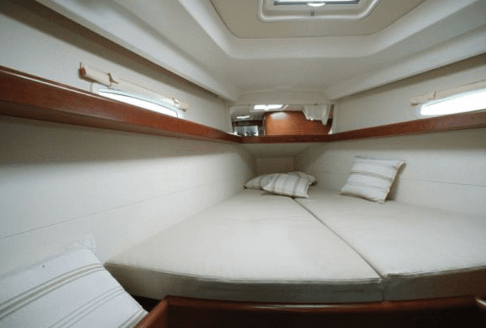 Oceanis 40, picture 11