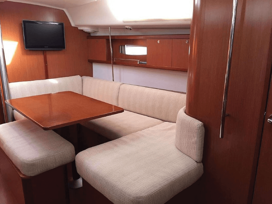 Oceanis 40, picture 8