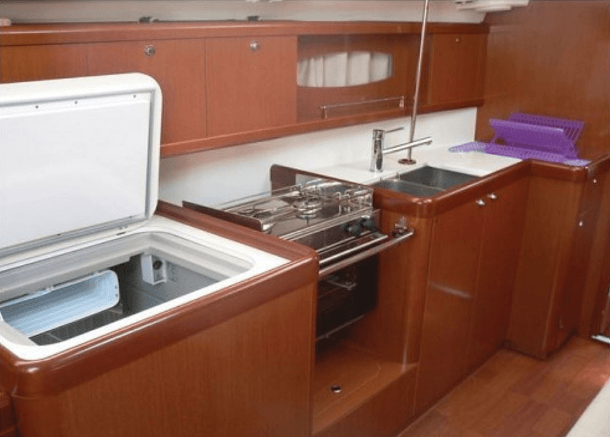 Oceanis 40, picture 9