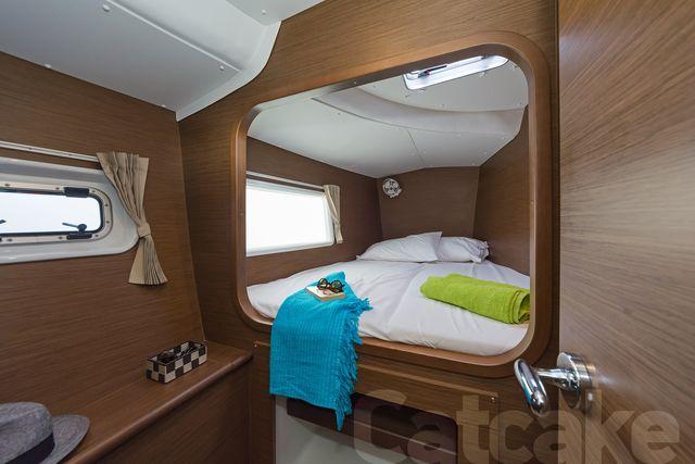 Lagoon 380 S2 - 4 + 2 cab., picture 8