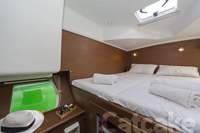 Lagoon 380 S2 - 4 + 2 cab., picture 12