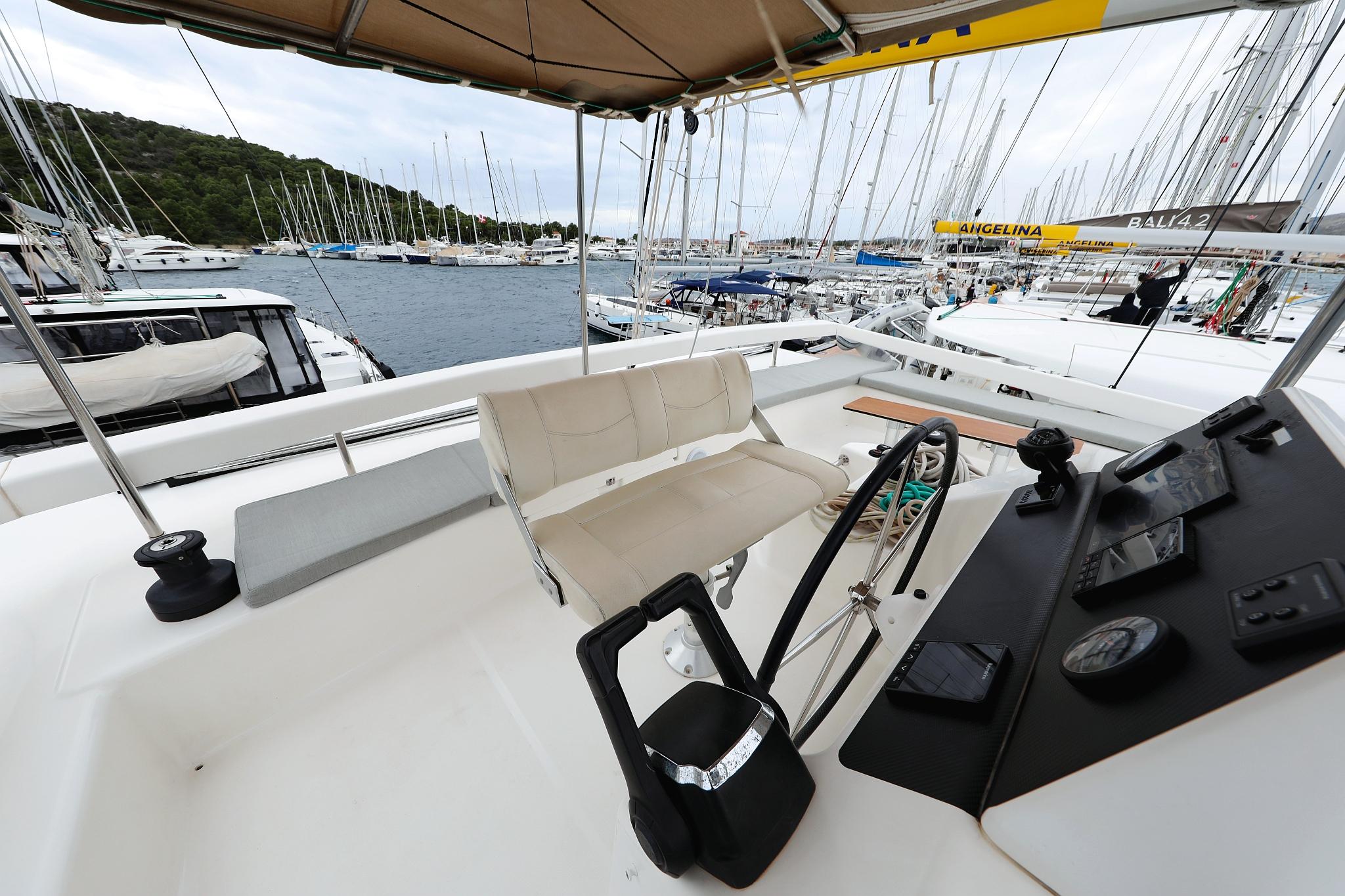 Dufour 48 Catamaran - 5 + 1 cab., picture 9