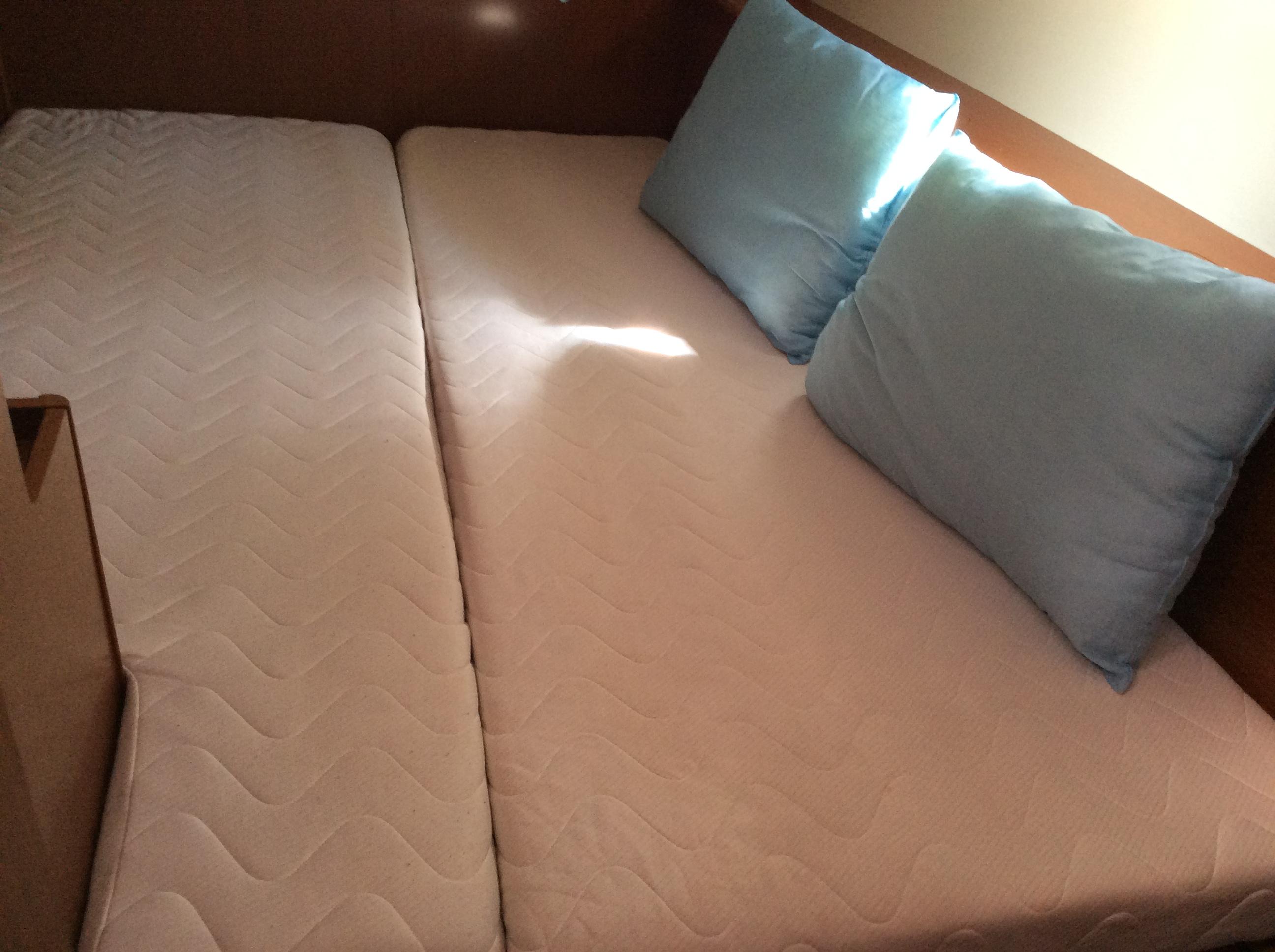 Oceanis 43, picture 8