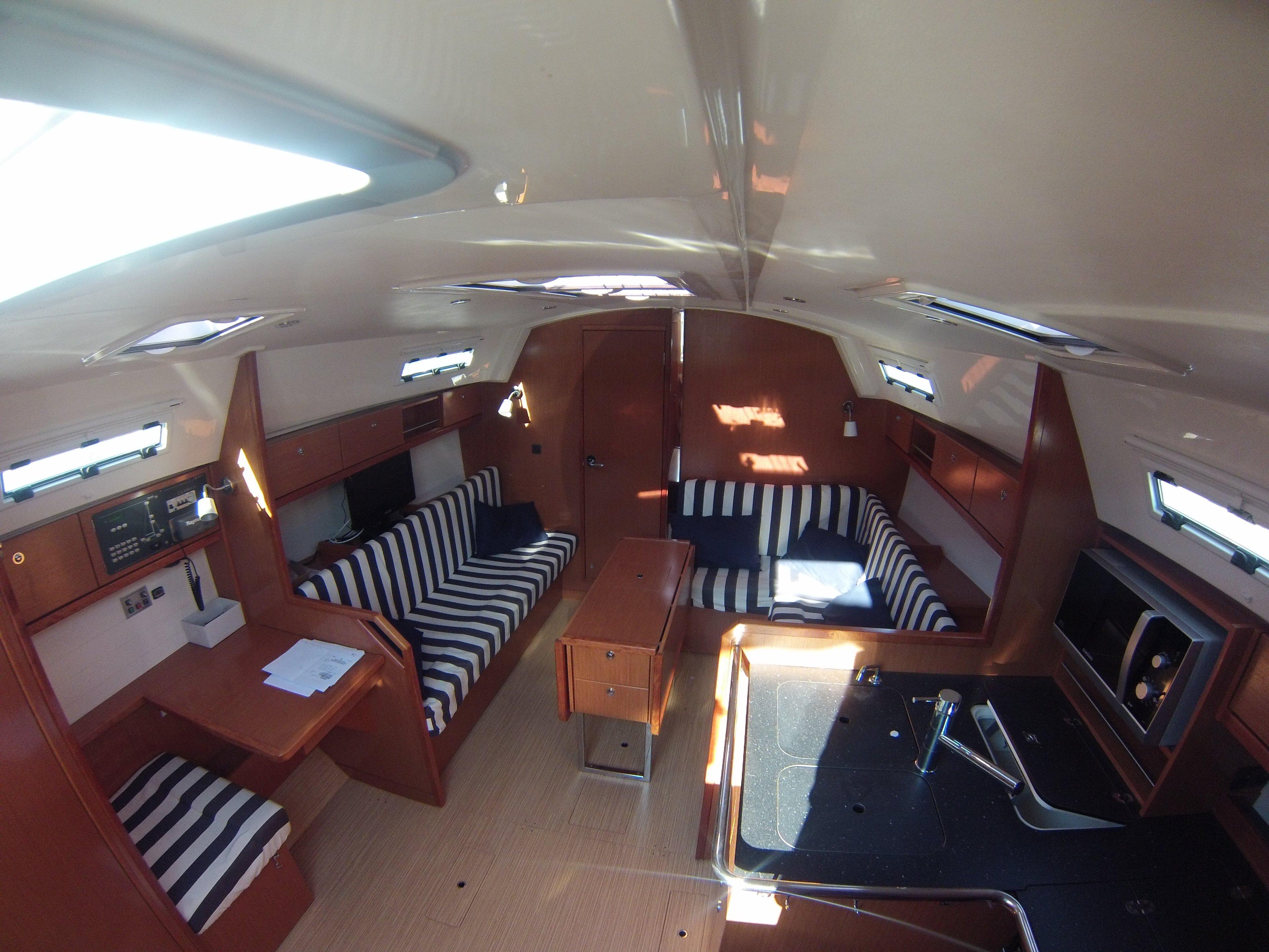 Bavaria 36 Cruiser, picture 4