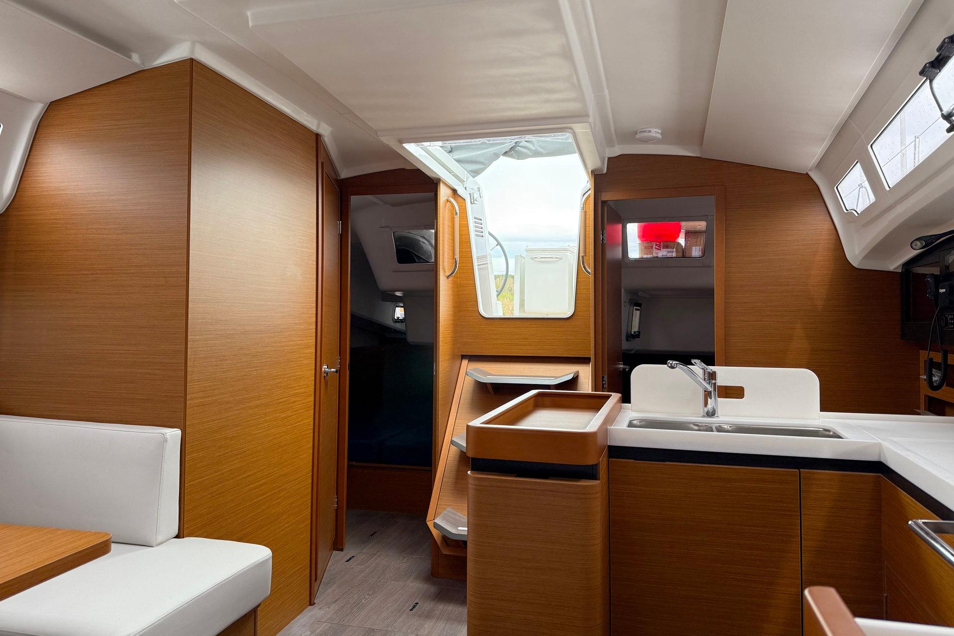 Sun Odyssey 410 - 3 cab., picture 7