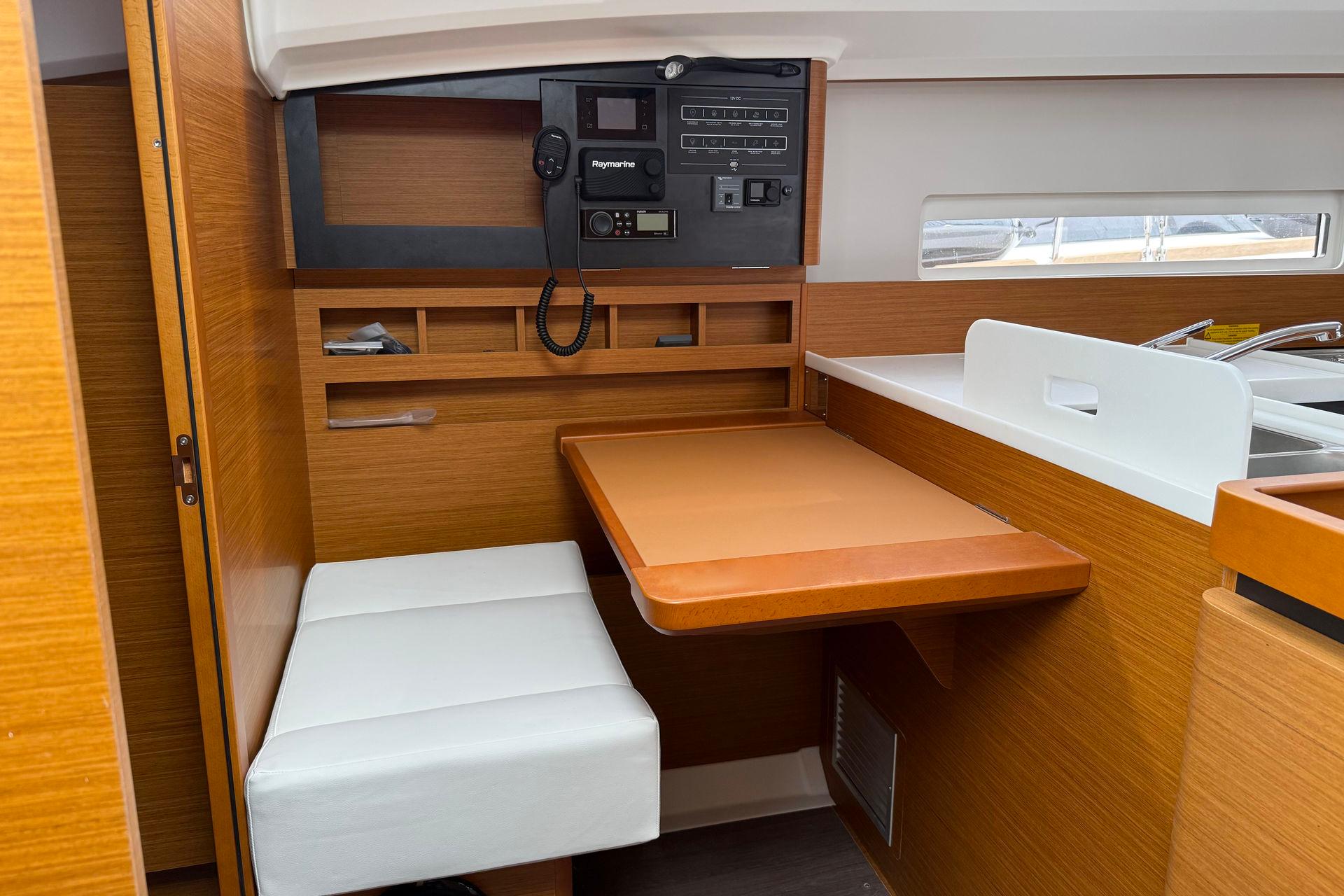 Sun Odyssey 410 - 3 cab., picture 8