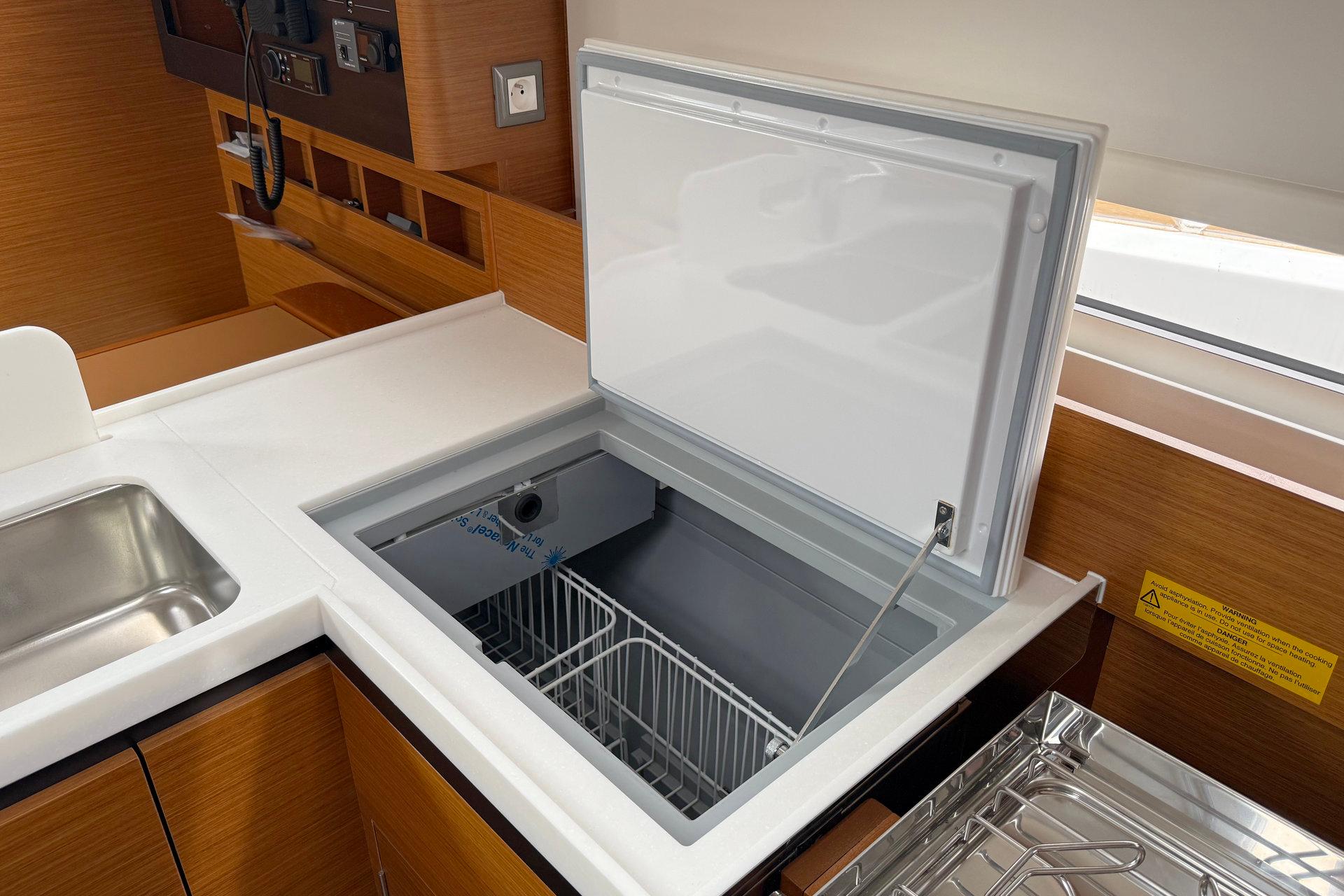 Sun Odyssey 410 - 3 cab., picture 12