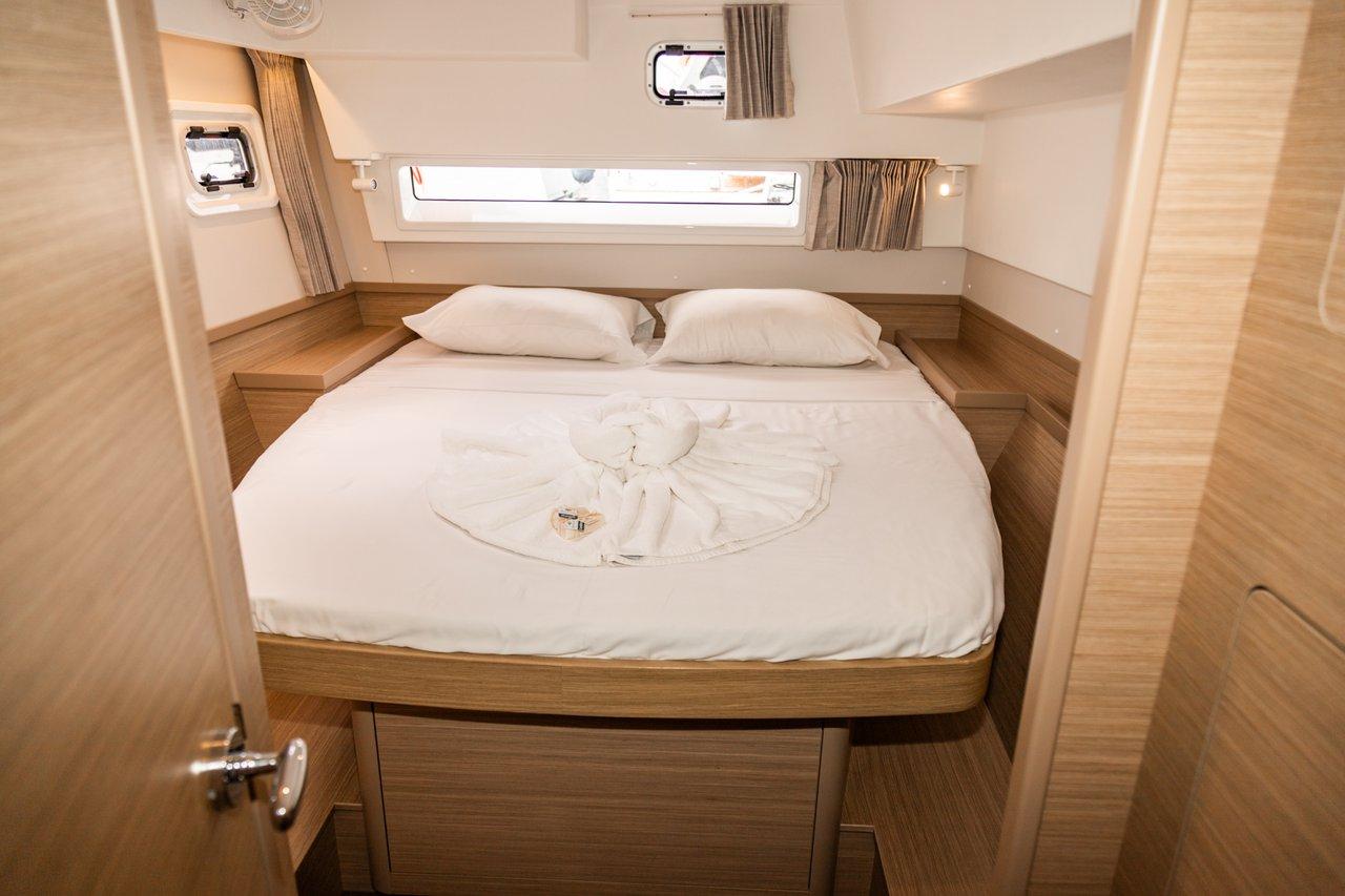 Lagoon 42 - 4 + 2 cab., picture 28