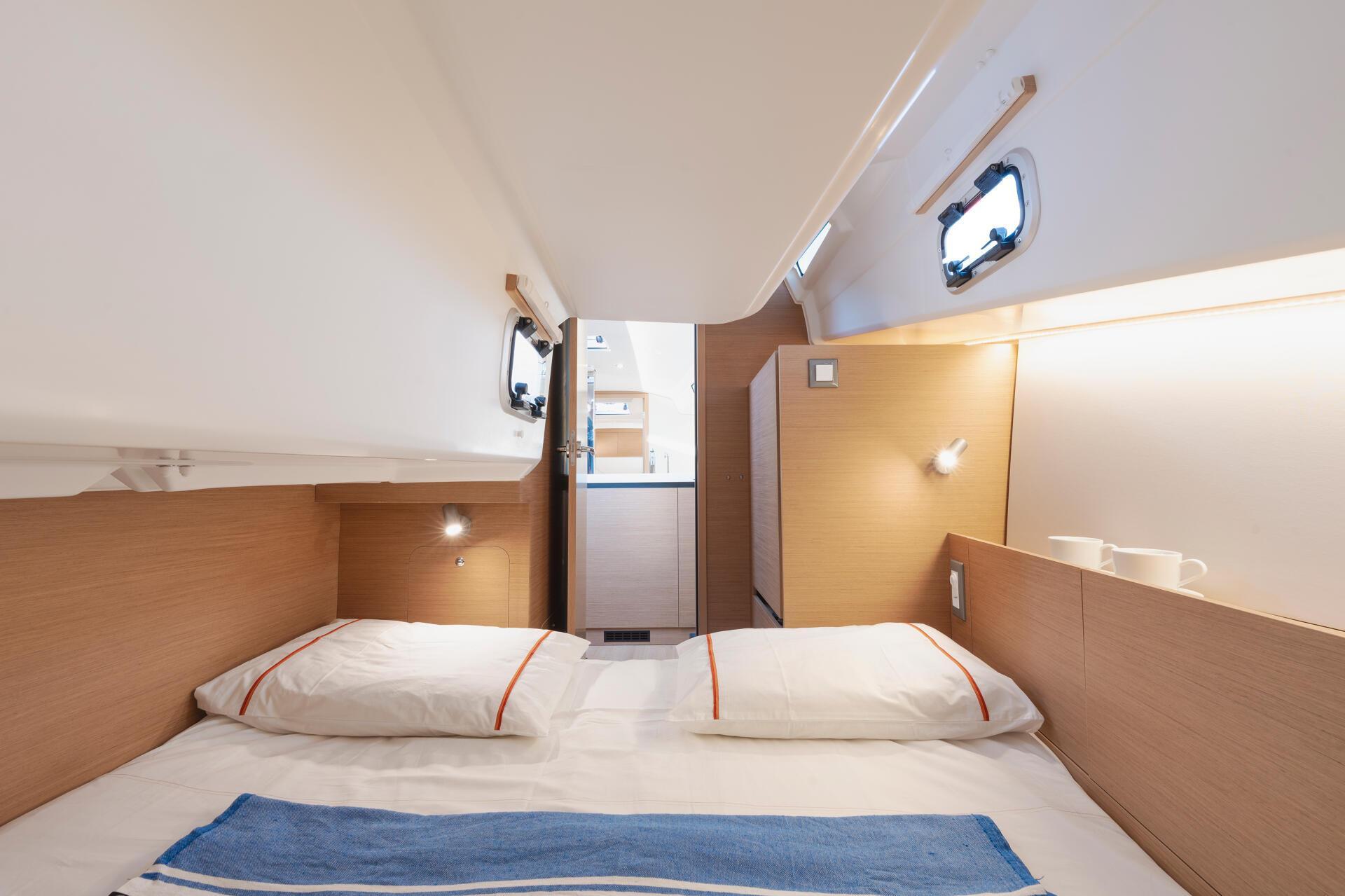 Sun Odyssey 350 - 2 cab., picture 10