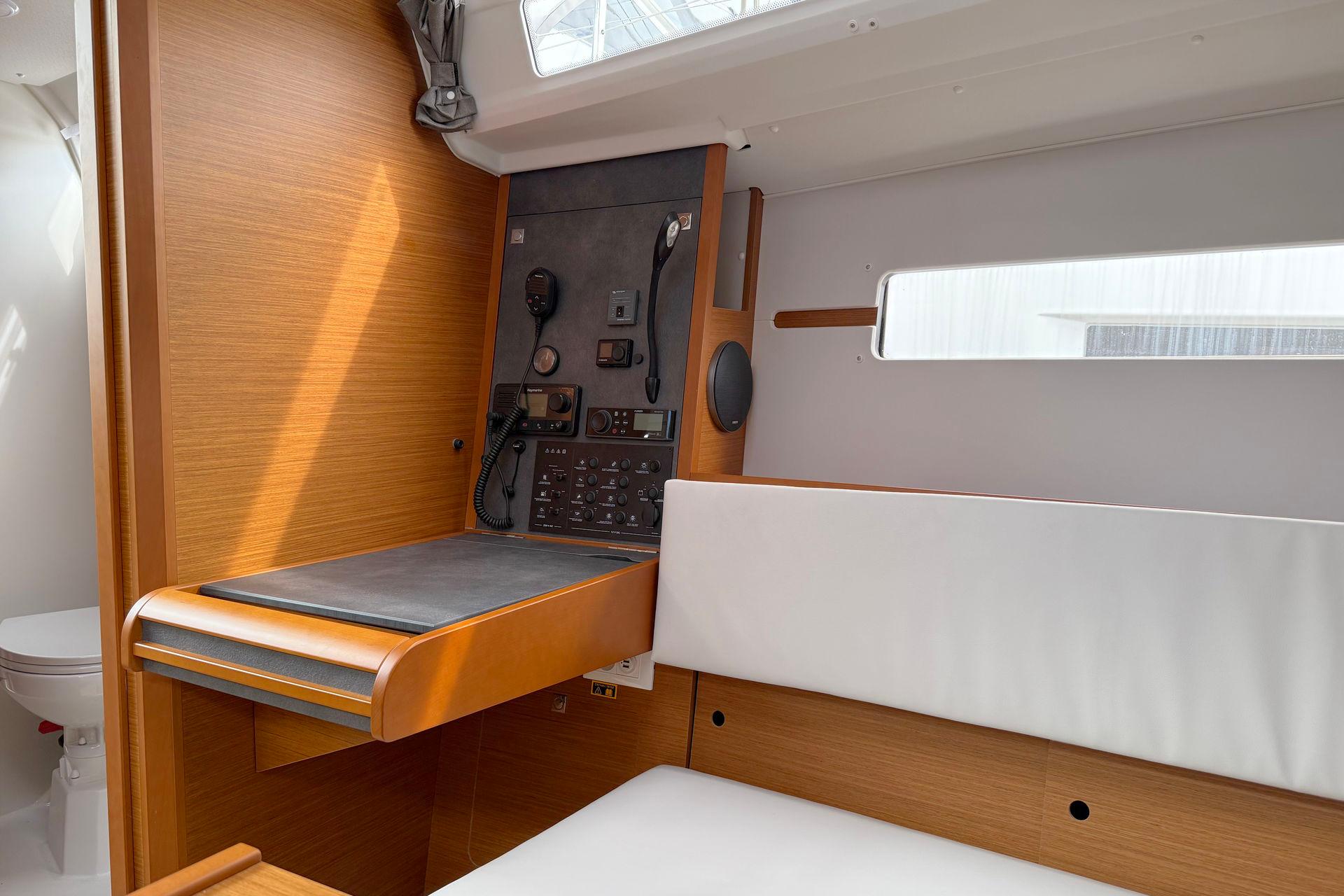 Sun Odyssey 349 - 2 cab., picture 21