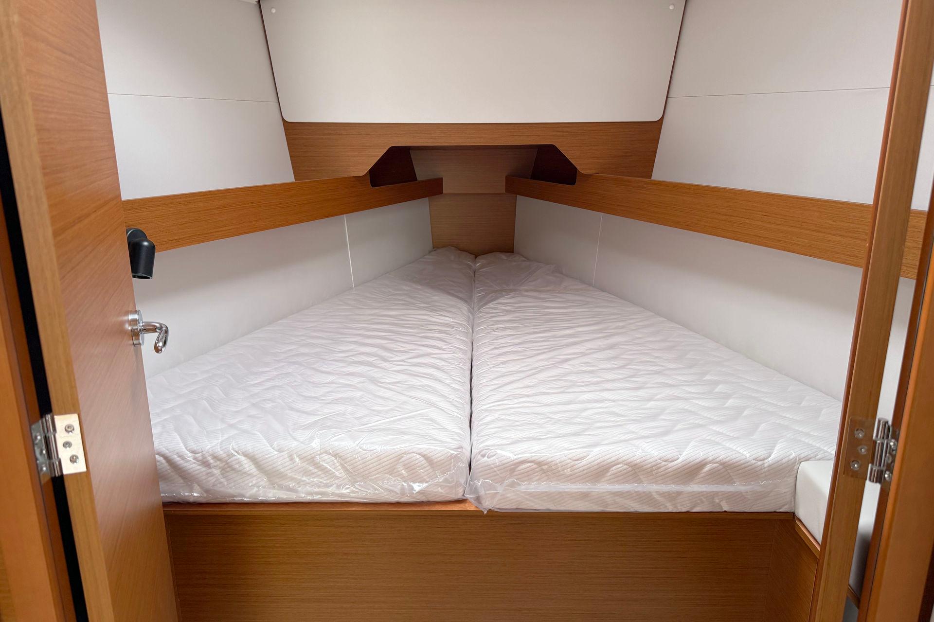 Sun Odyssey 349 - 2 cab., picture 26