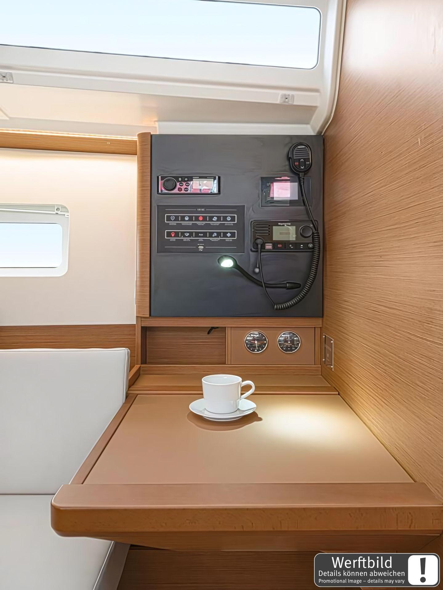 Sun Odyssey 380 - 3 cab., picture 12