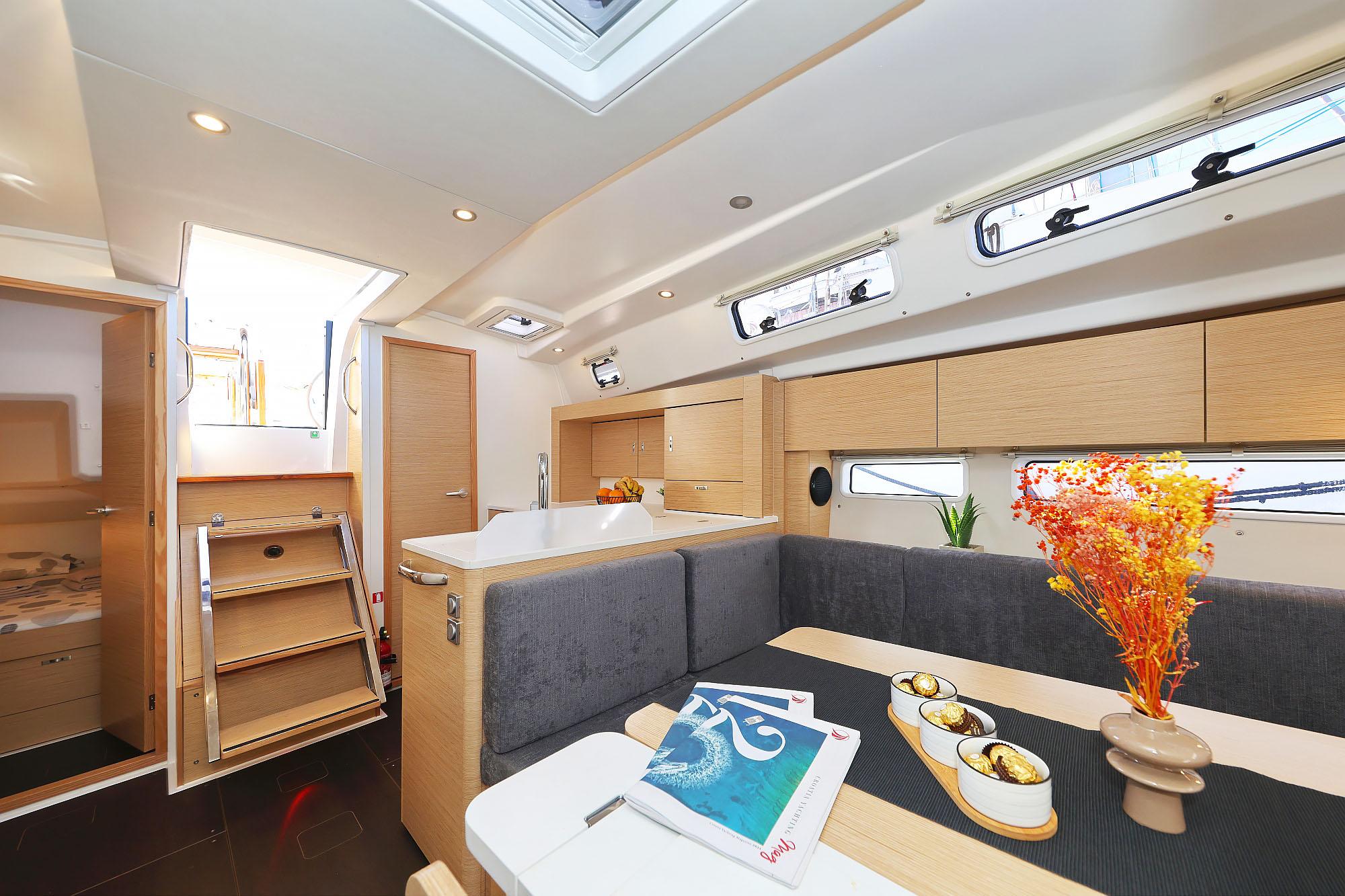 Hanse 360, picture 10