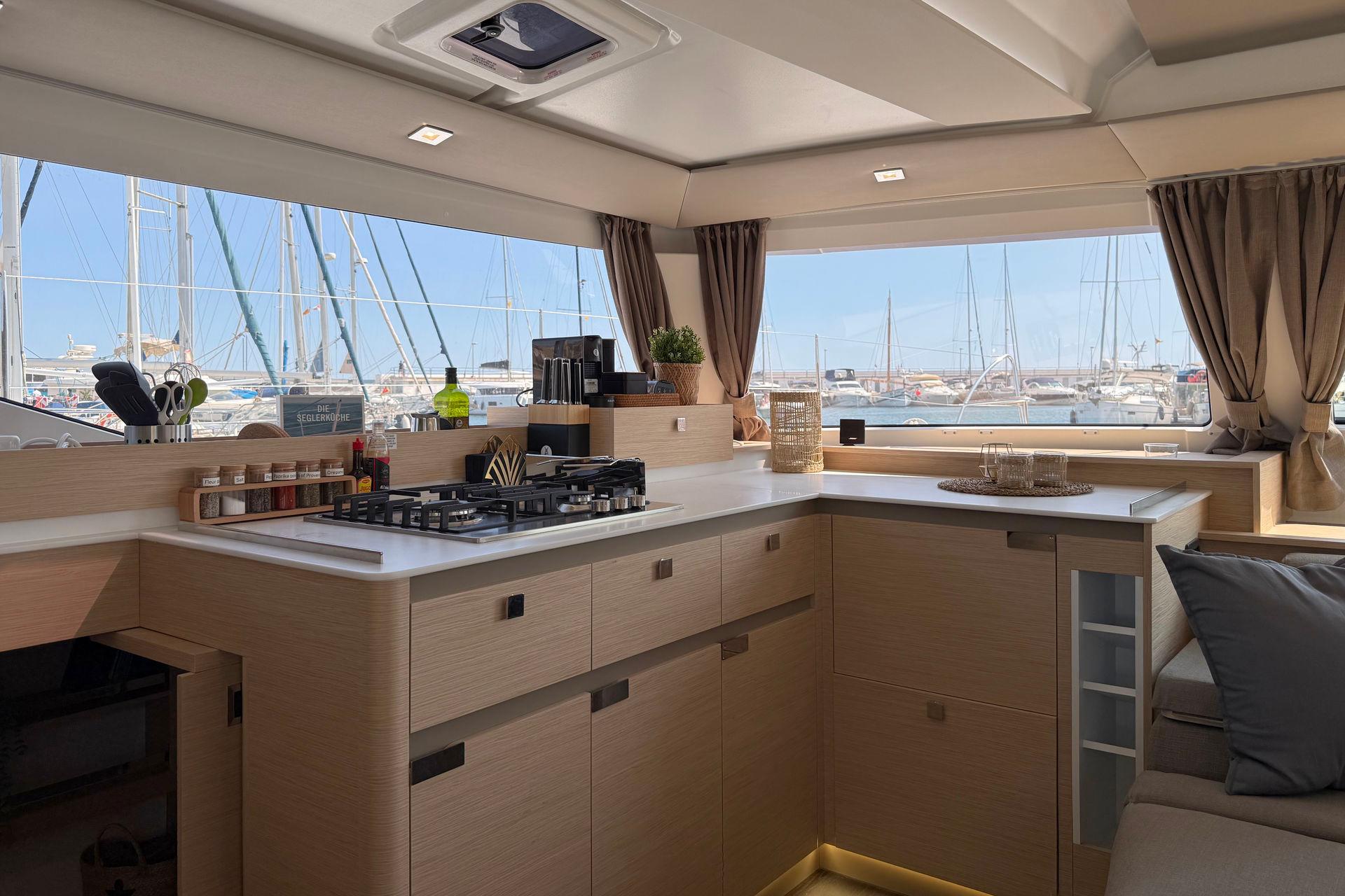 Fountaine Pajot Elba 45 - 3 cab., picture 18