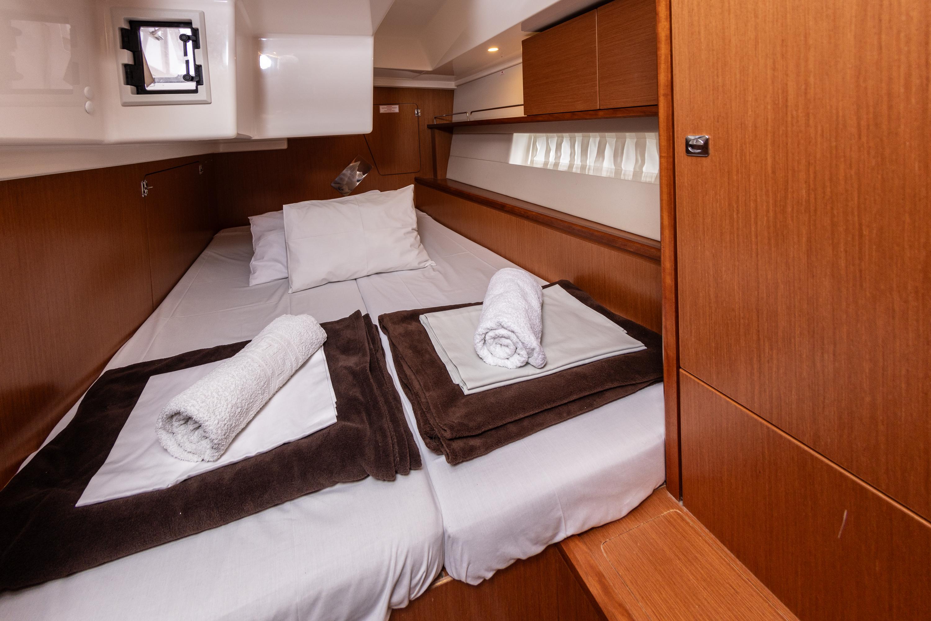 Bavaria C45 - 5 cab., picture 20