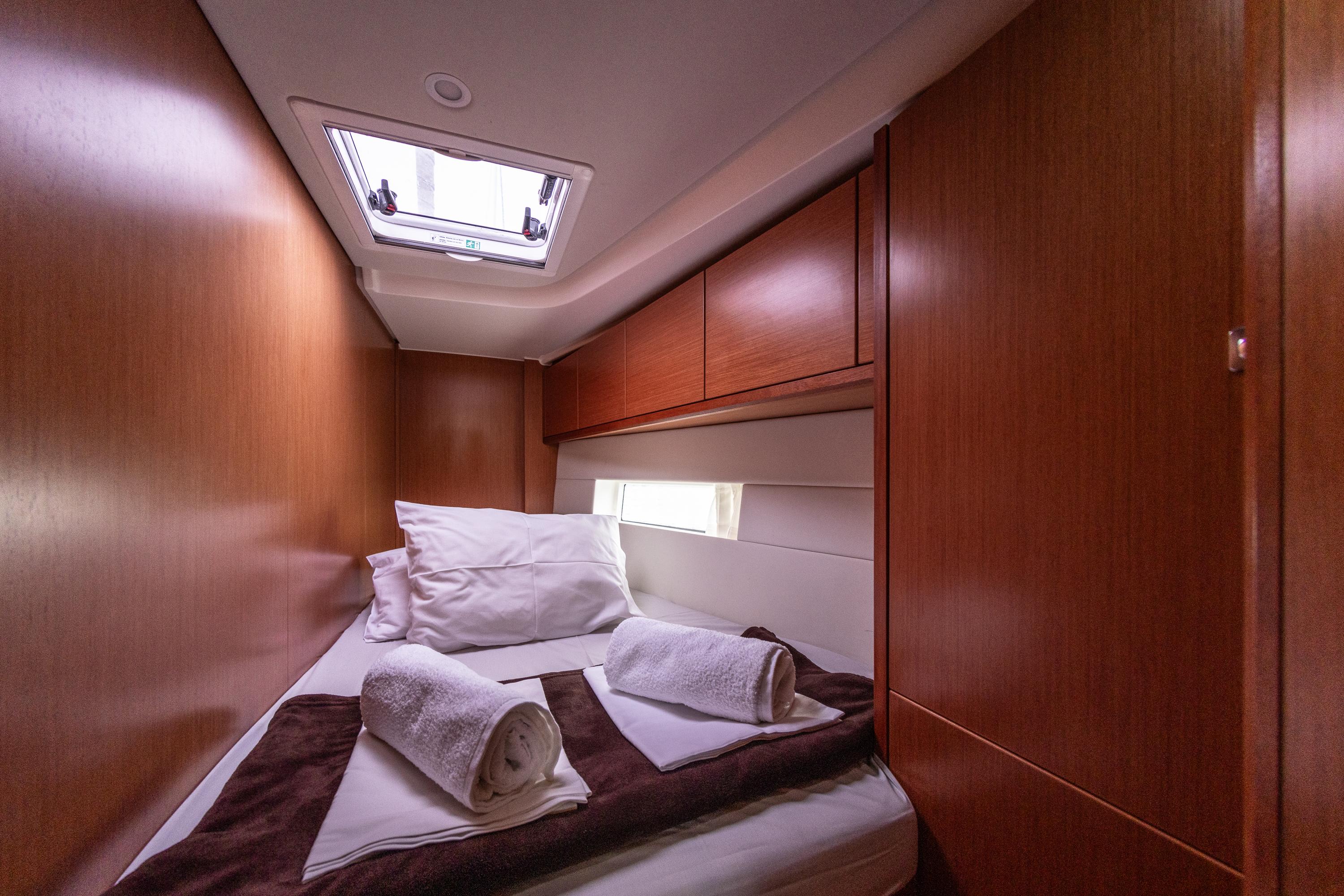 Bavaria C45 - 5 cab., picture 19