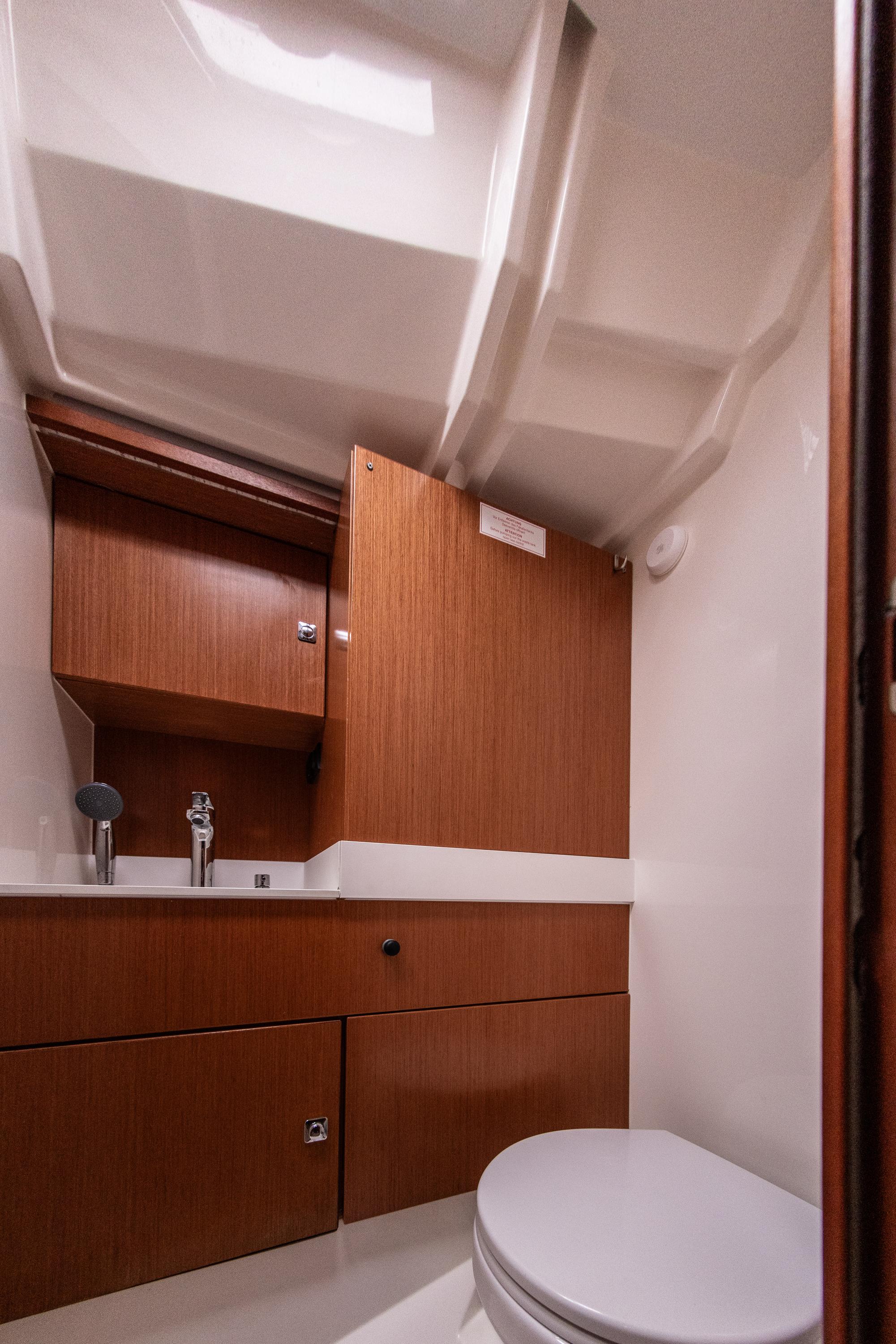 Bavaria C45 - 5 cab., picture 25