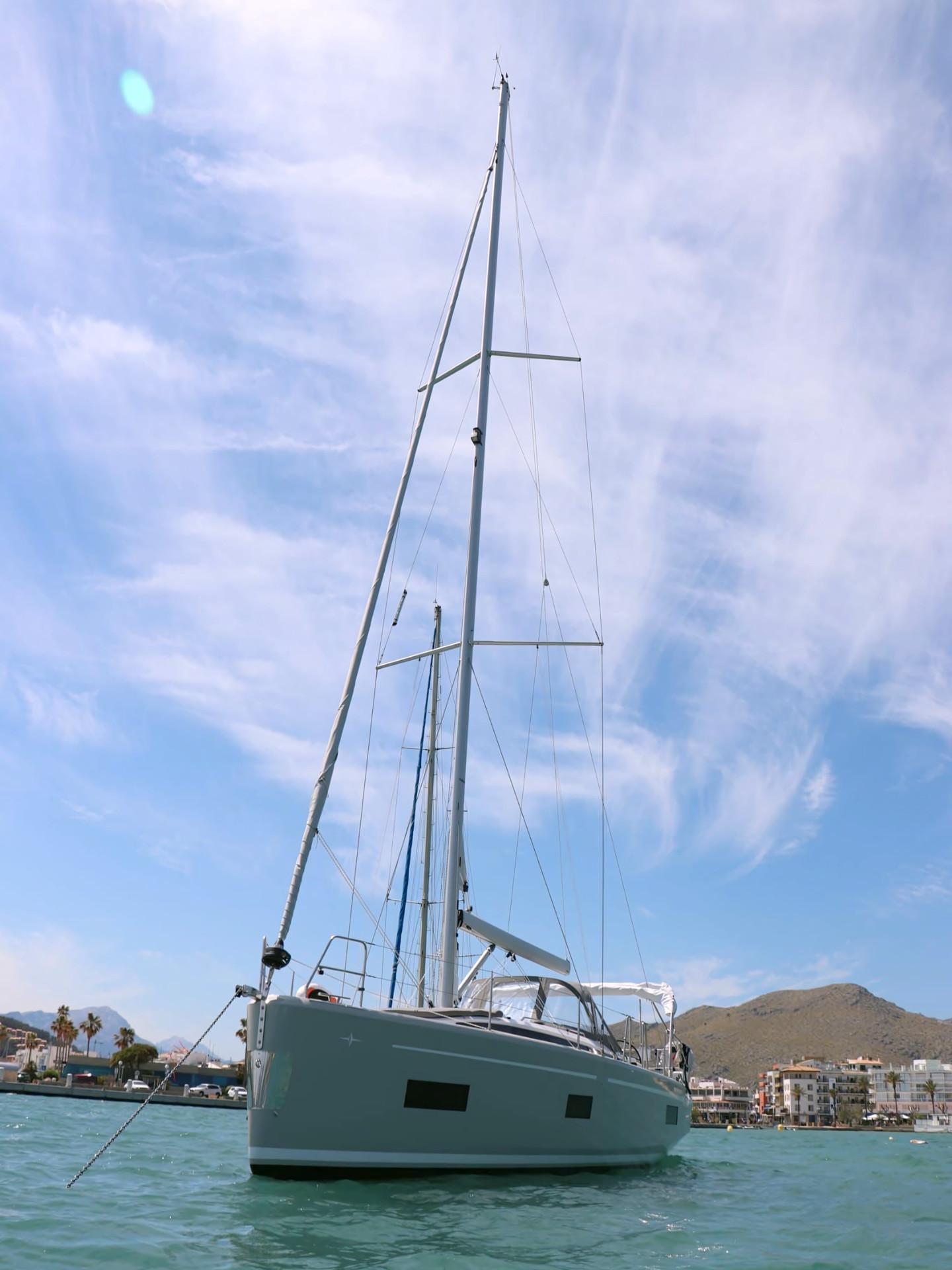 Bavaria C38, picture 4