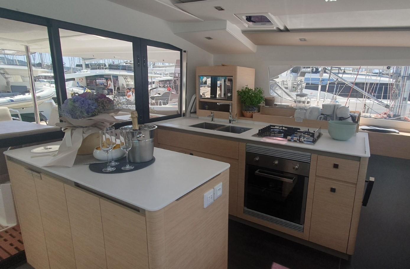 Fountaine Pajot Aura 51 - 5 + 1 cab., picture 17