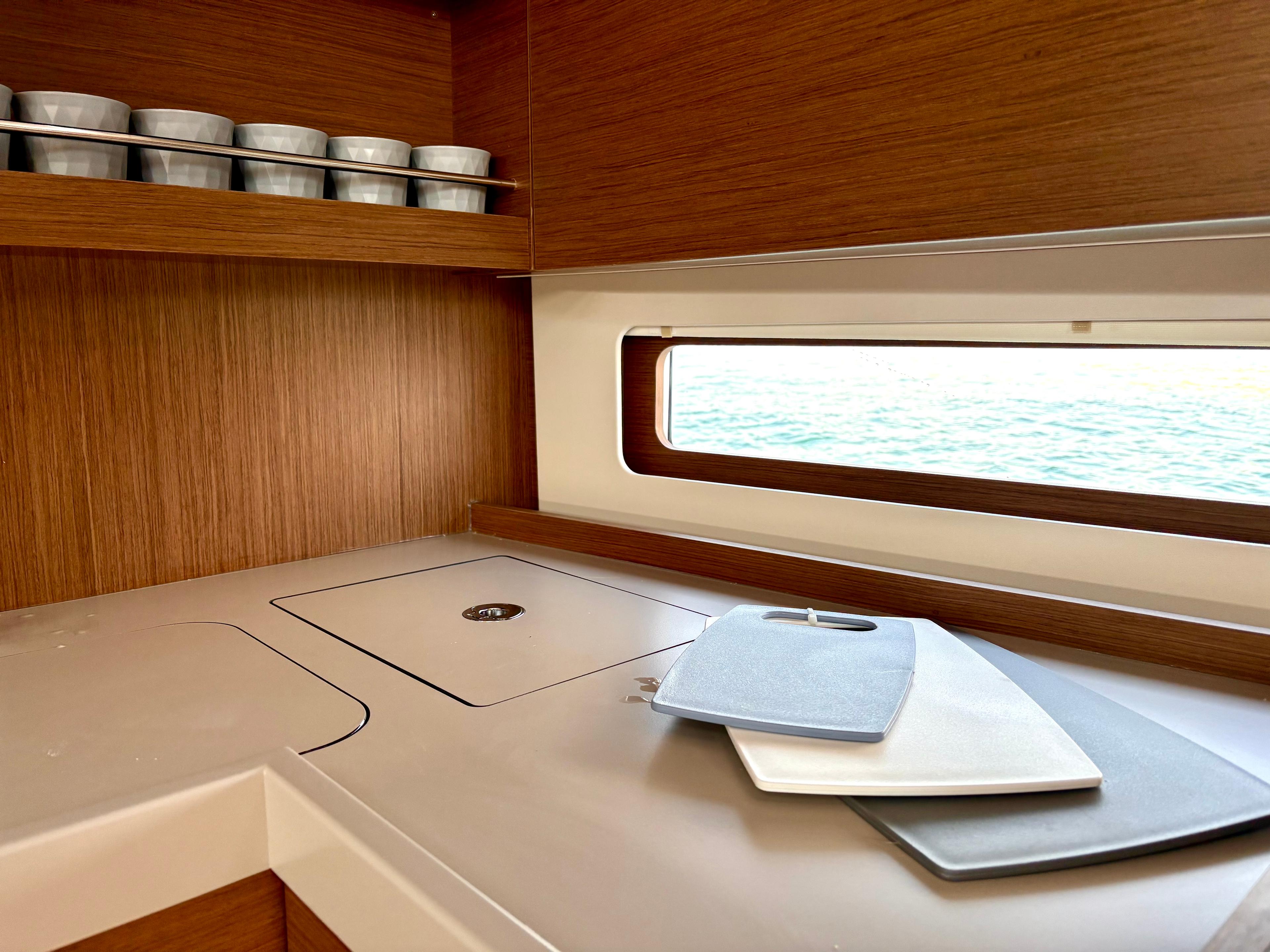 Oceanis 40.1, picture 18