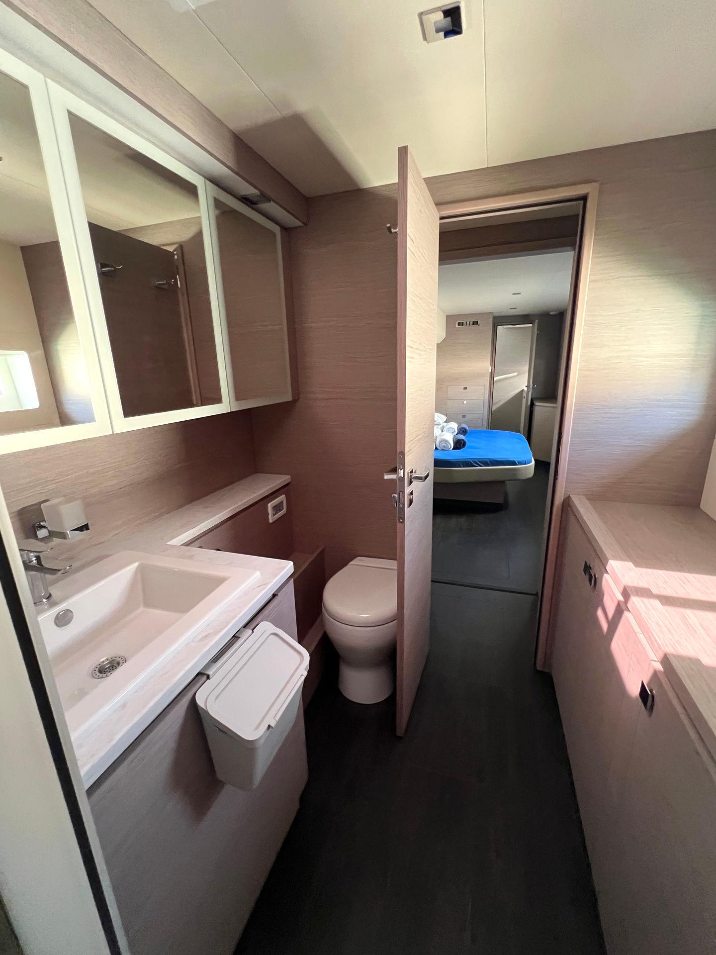 Fountaine Pajot MY6 - Mamma Mia, picture 25