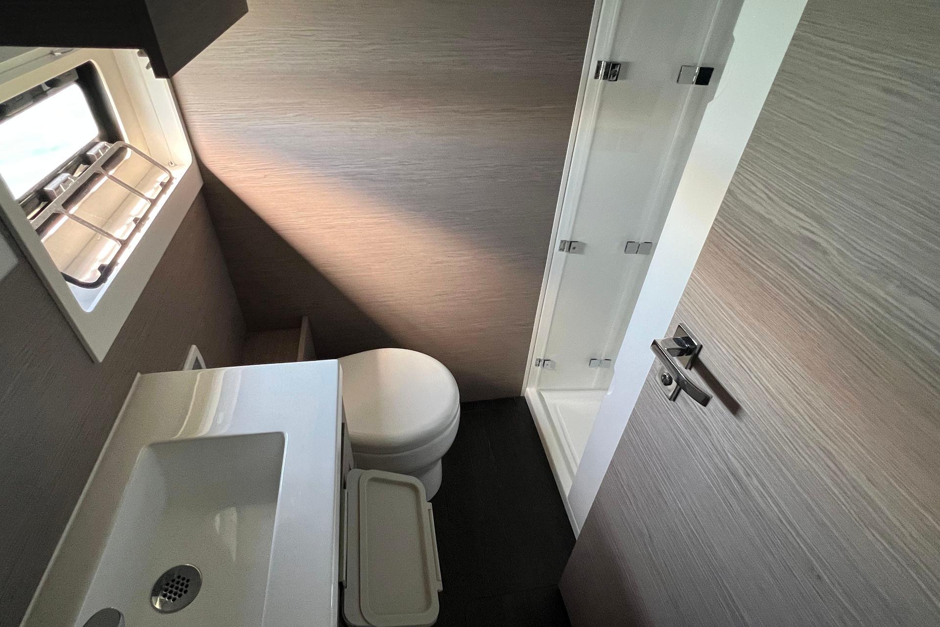 Fountaine Pajot MY6 - Mamma Mia, picture 26