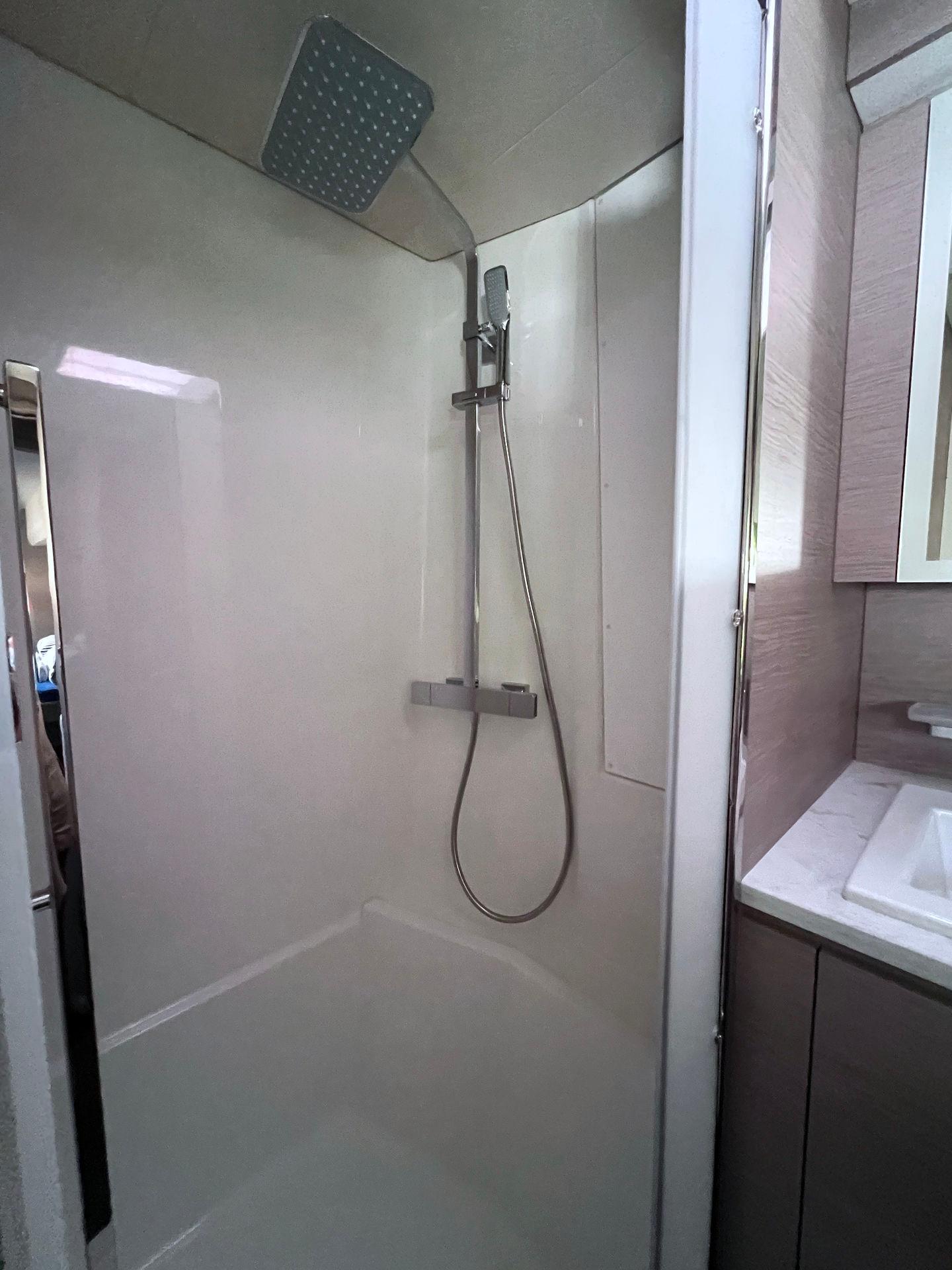 Fountaine Pajot MY6 - Mamma Mia, picture 24