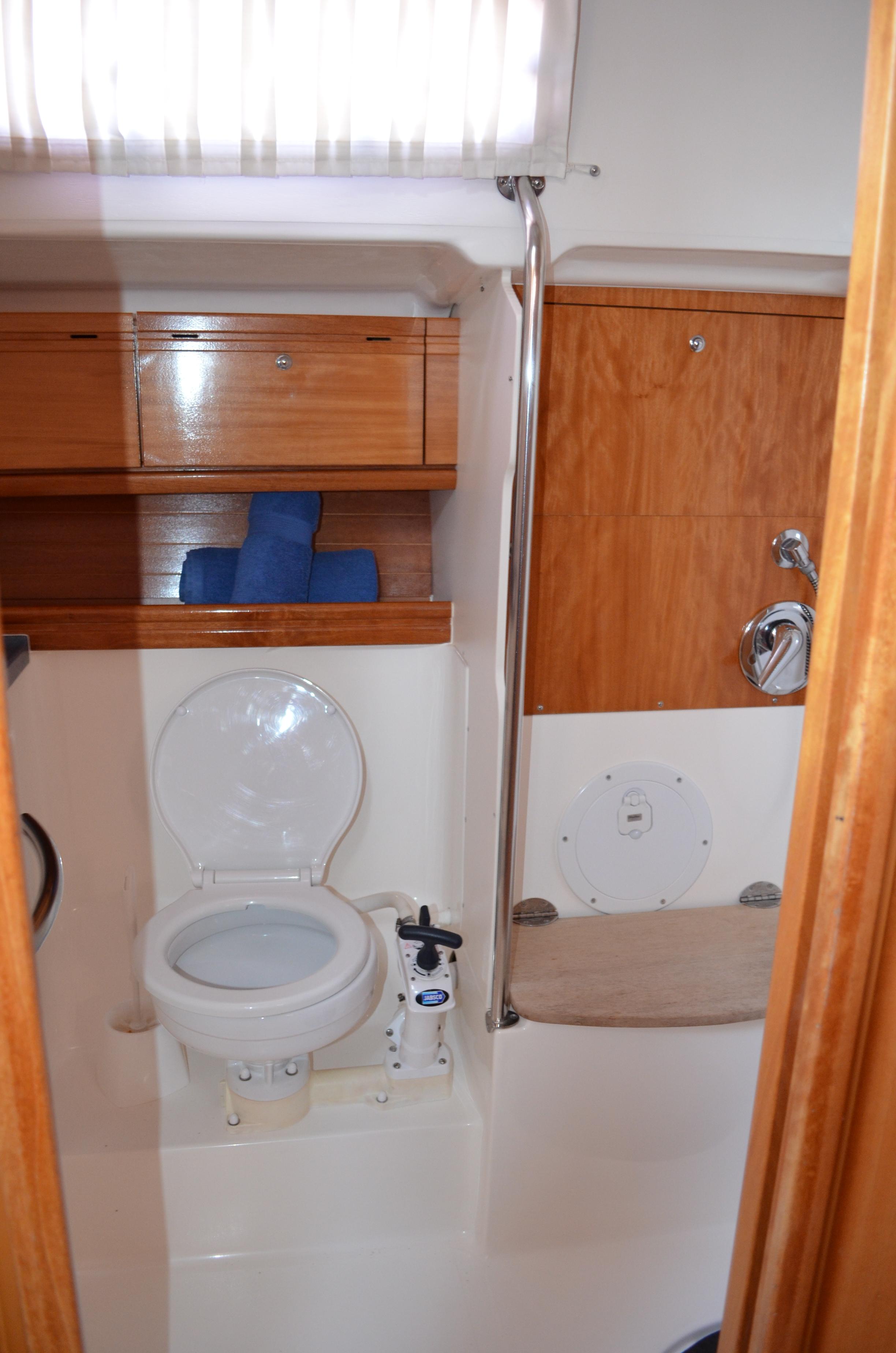 Bavaria 46 Cruiser, picture 10