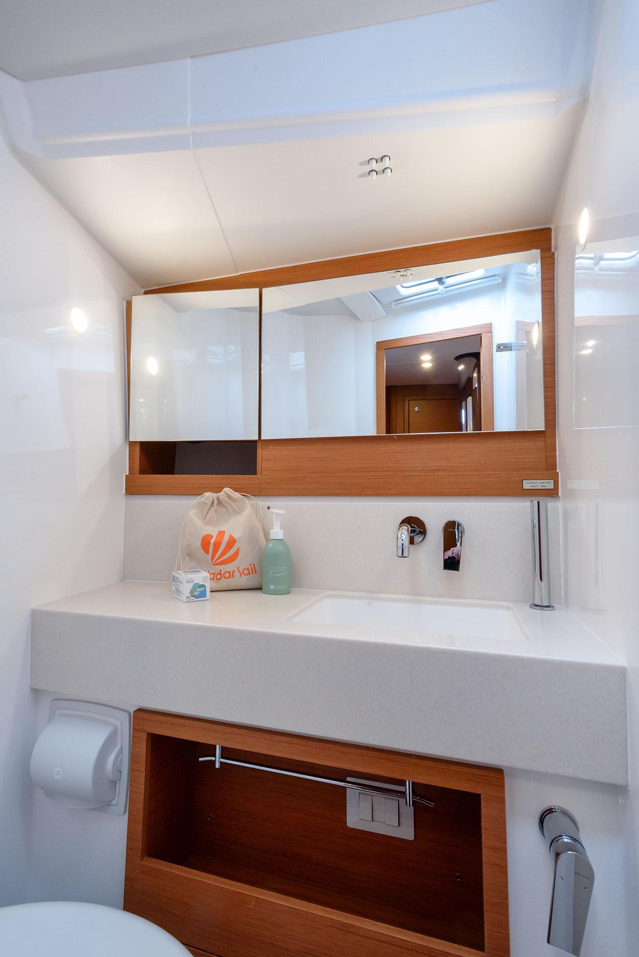 Dufour 470 - 5 + 1 cab., picture 17