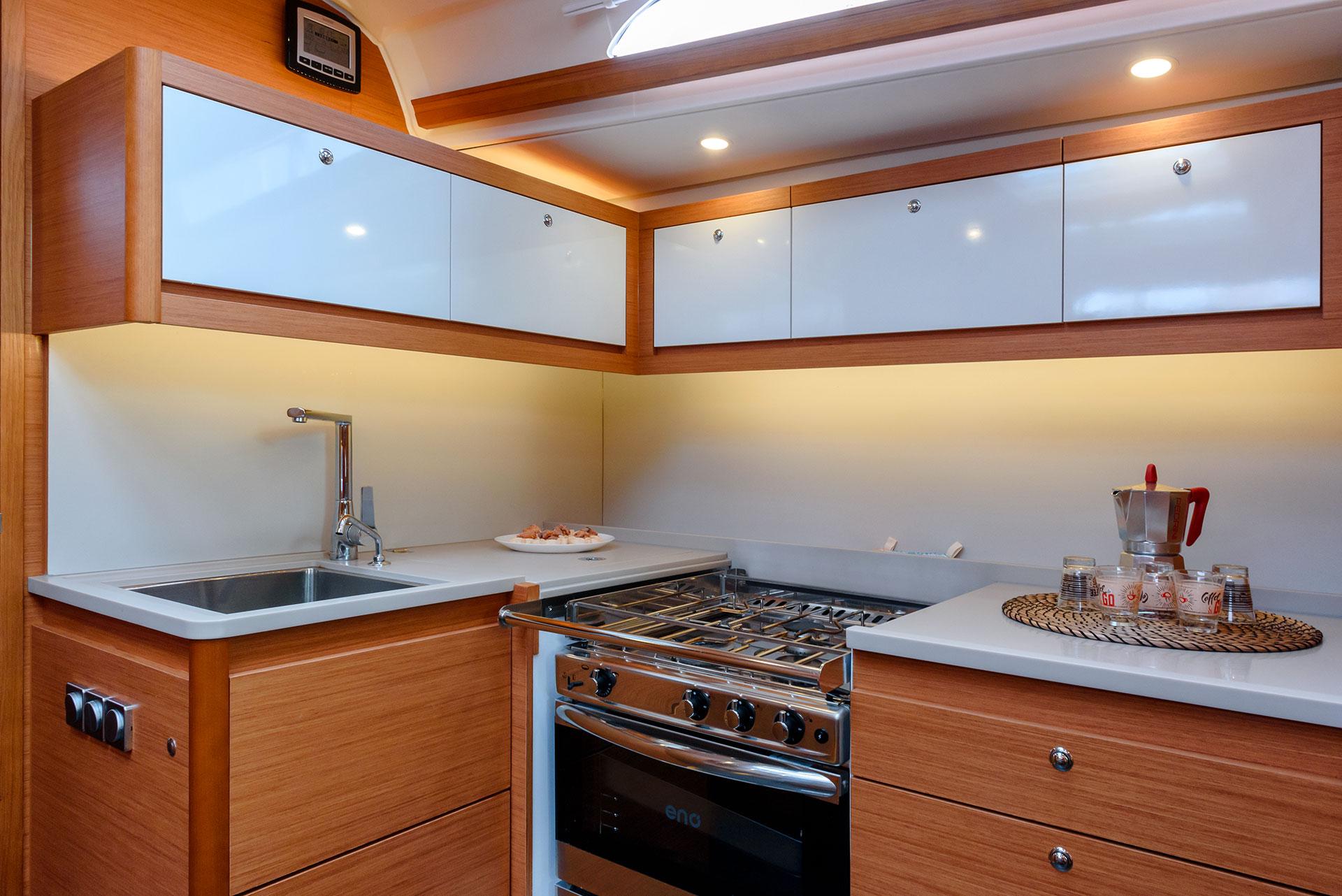 Dufour 470 - 5 + 1 cab., picture 13