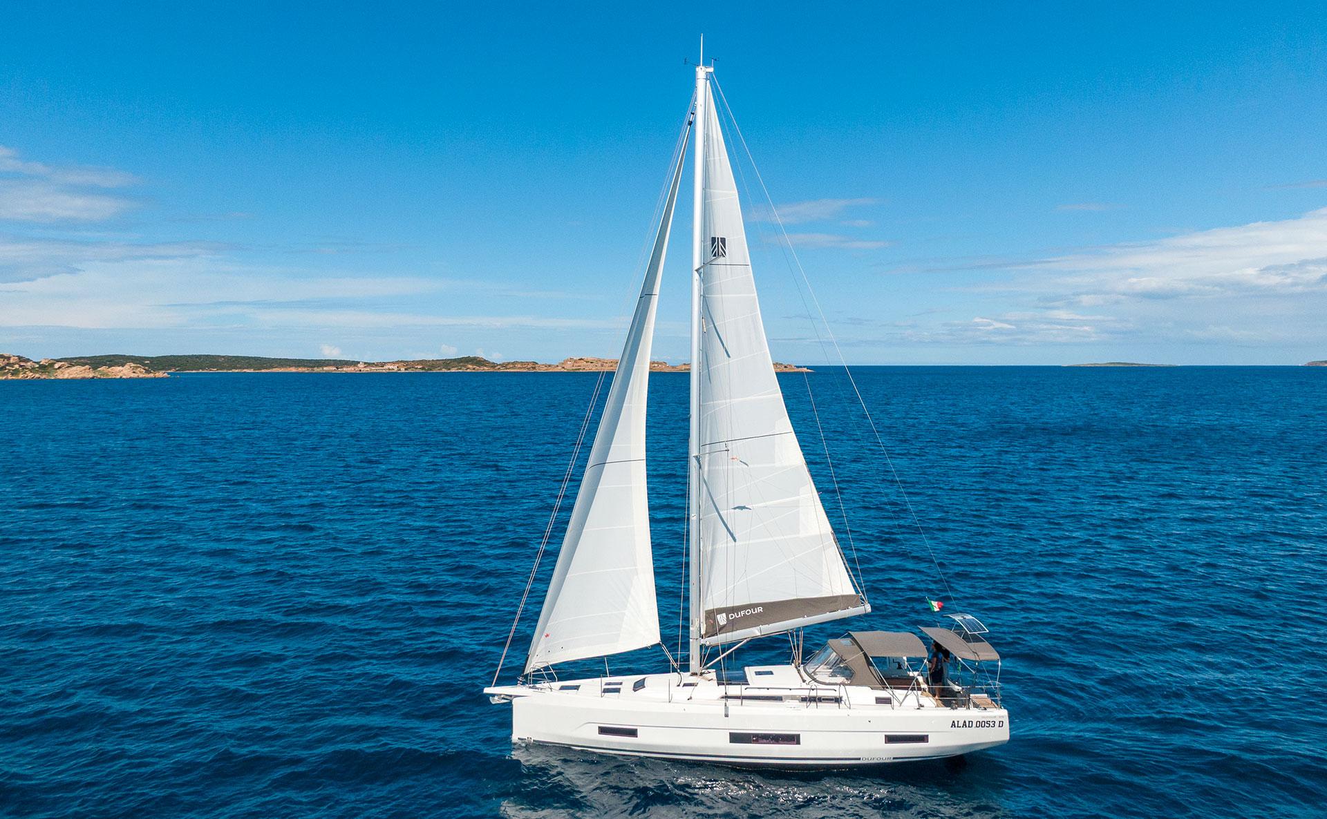 Dufour 470 - 5 + 1 cab., picture 3