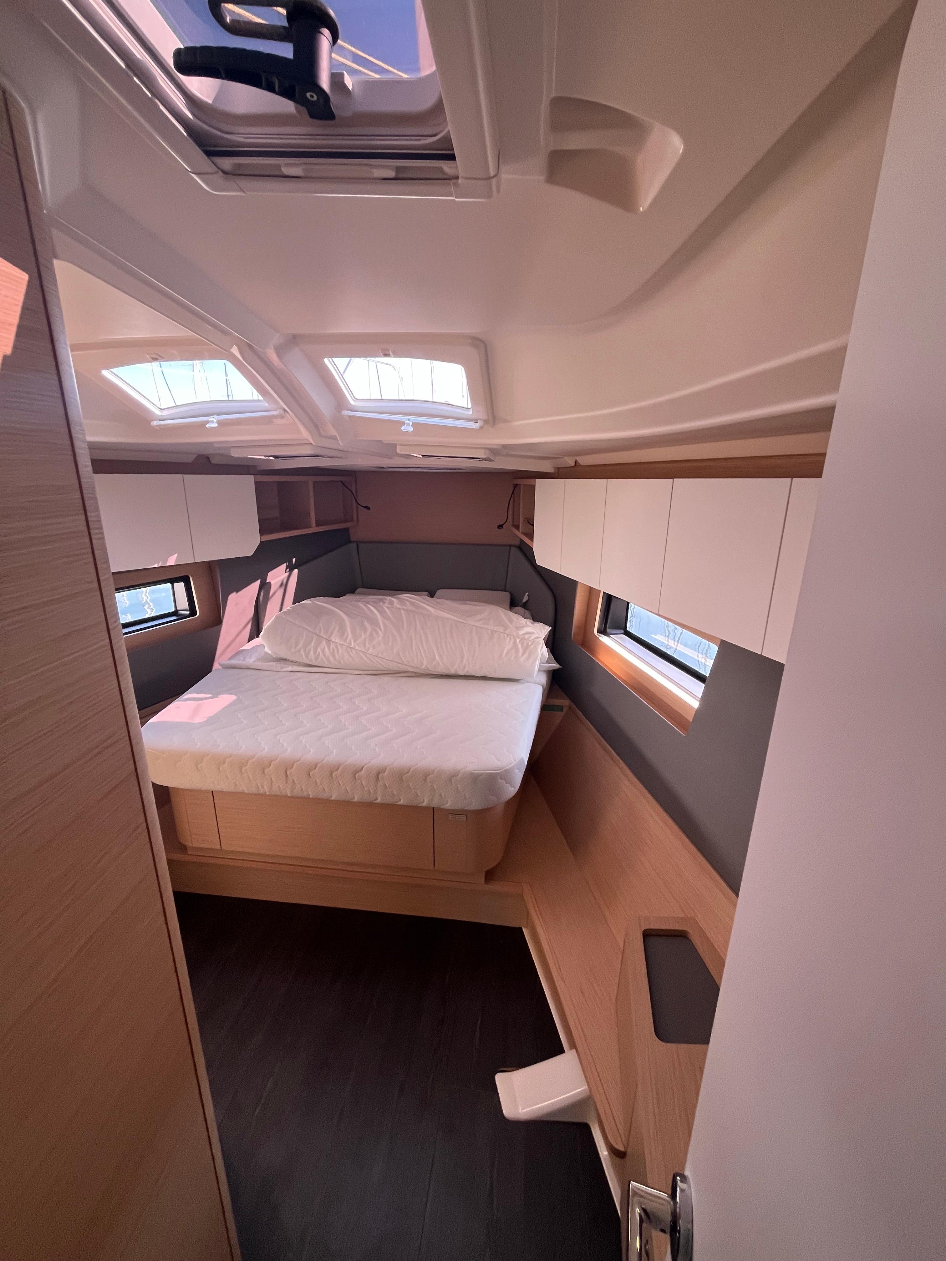 Dufour 41 - 3 cab., picture 8