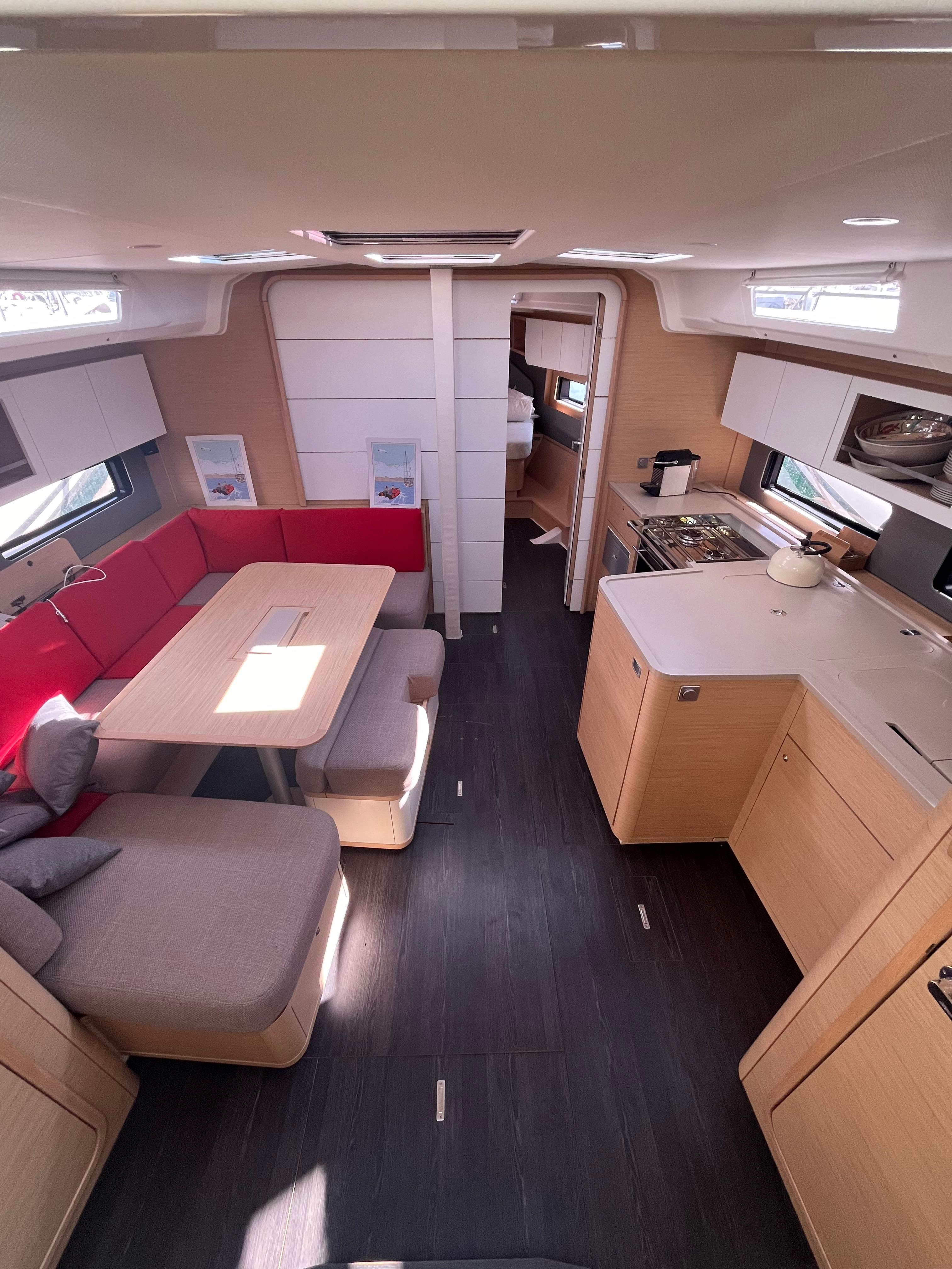 Dufour 41 - 3 cab., picture 5