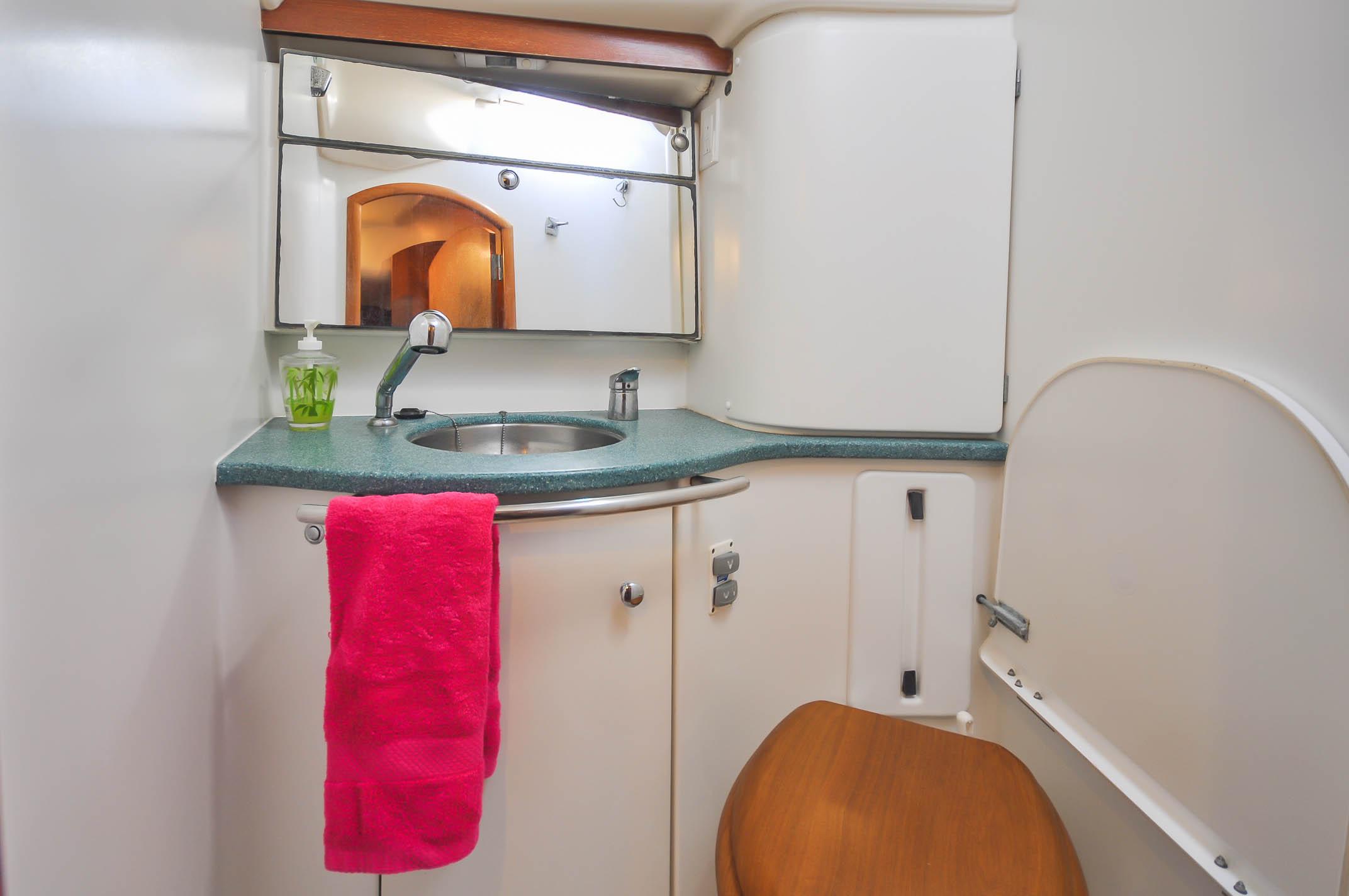 Sun Odyssey 54 DS - Windward Spirit, picture 7