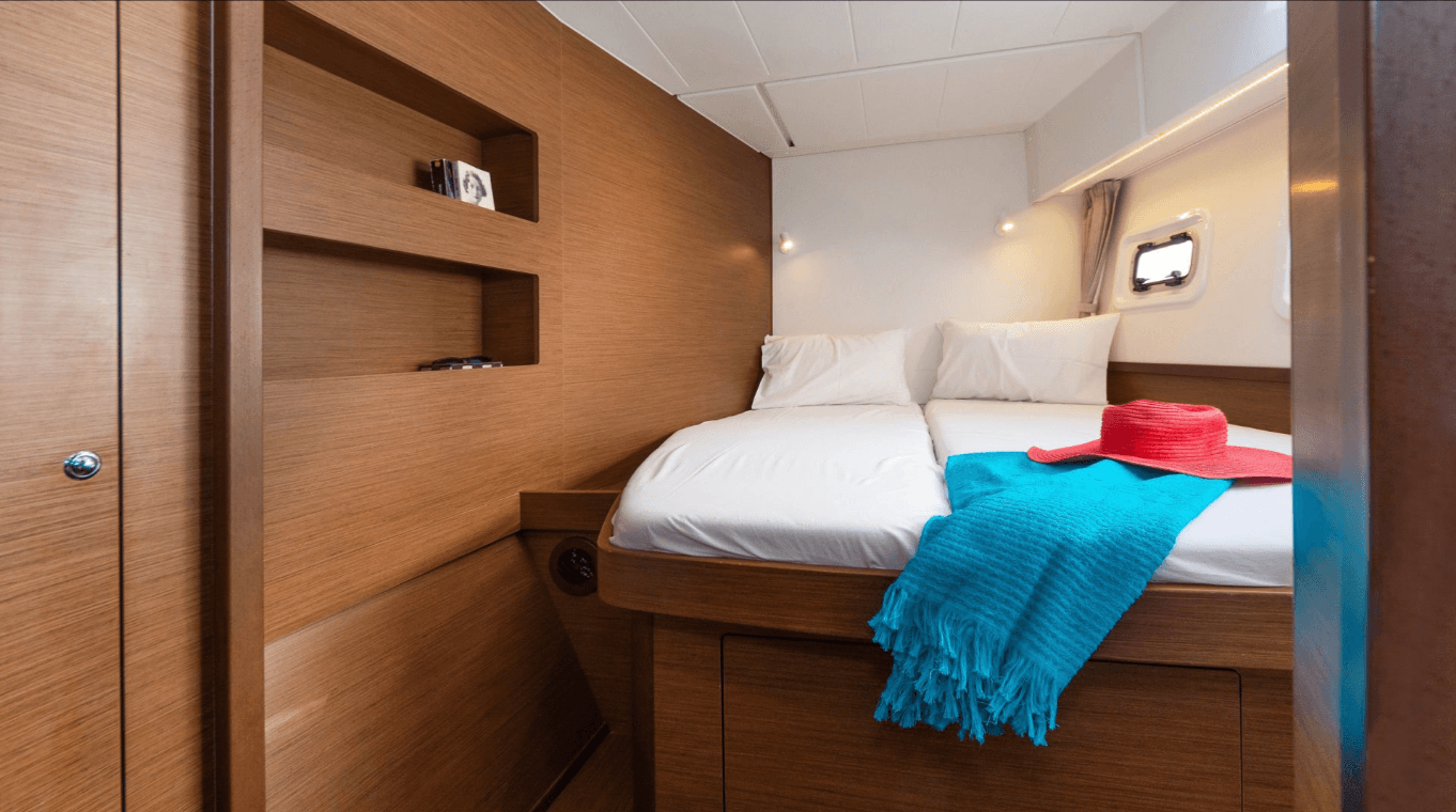 Lagoon 42 - 4 + 2 cab., picture 8