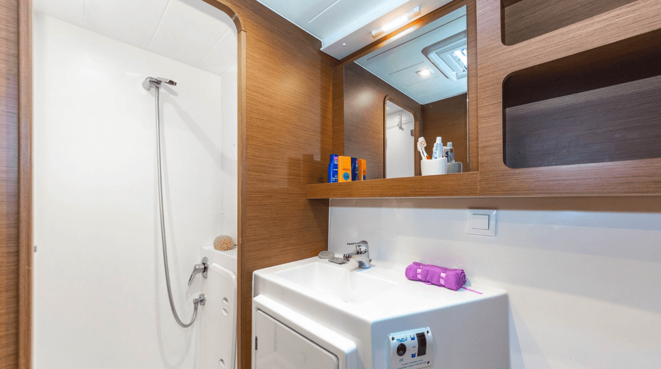 Lagoon 42 - 4 + 2 cab., picture 11