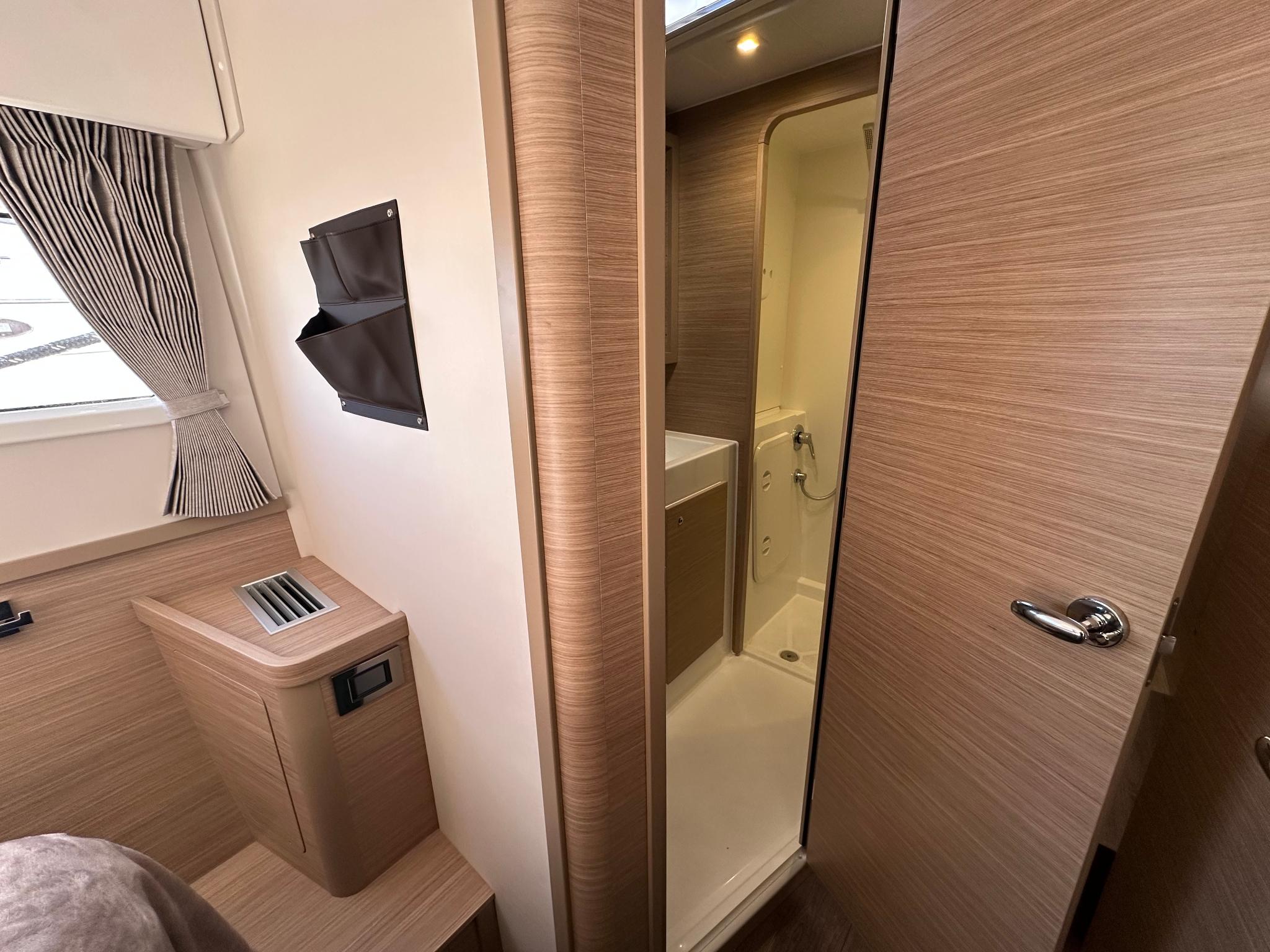 Lagoon 42 - 4 + 2 cab., picture 27
