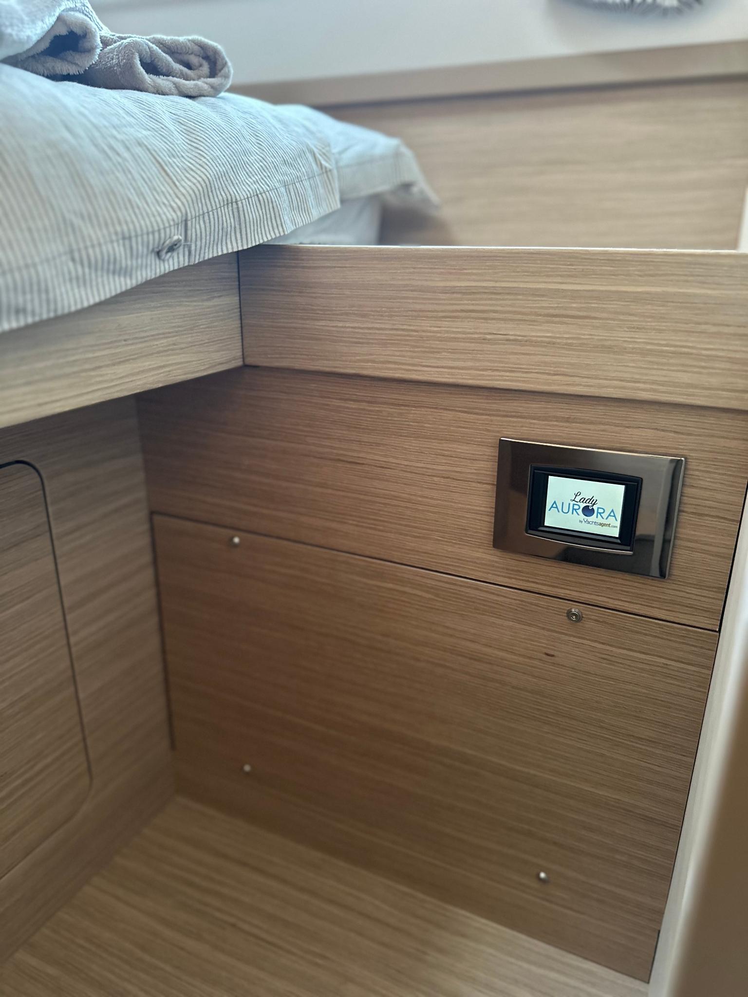 Lagoon 42 - 4 + 2 cab., picture 22