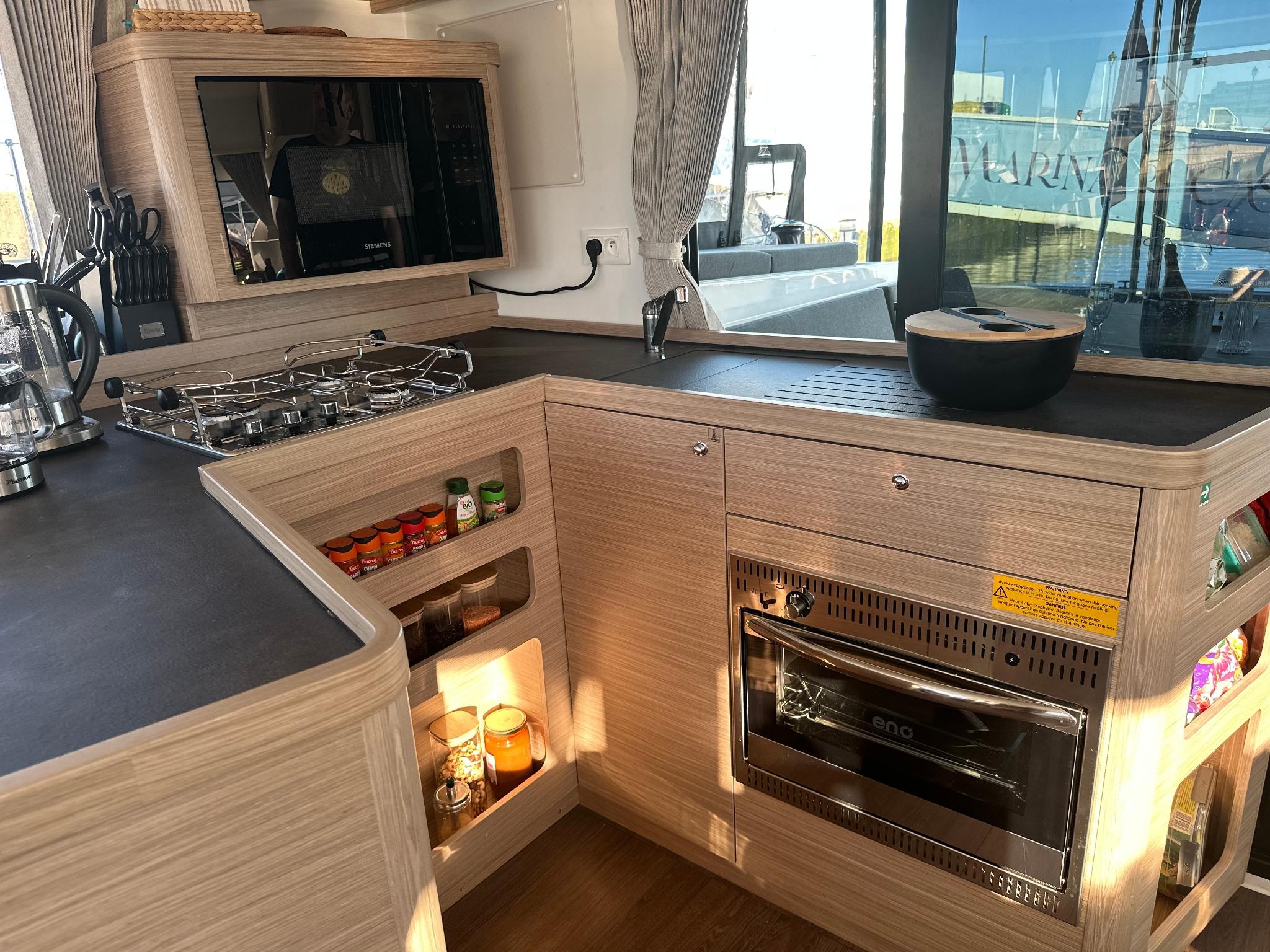 Lagoon 42 - 4 + 2 cab., picture 13